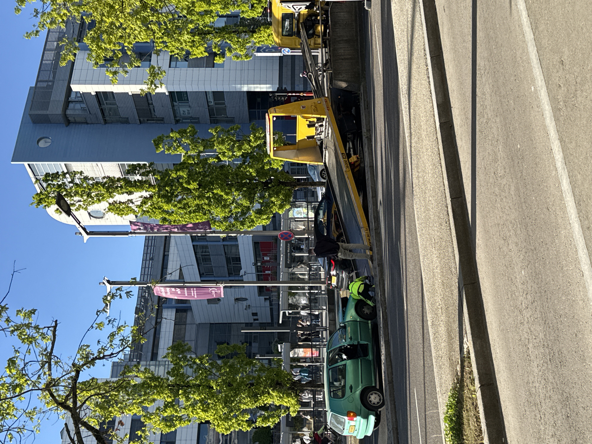 Routine towing, wine display spotted in Luxembourg City