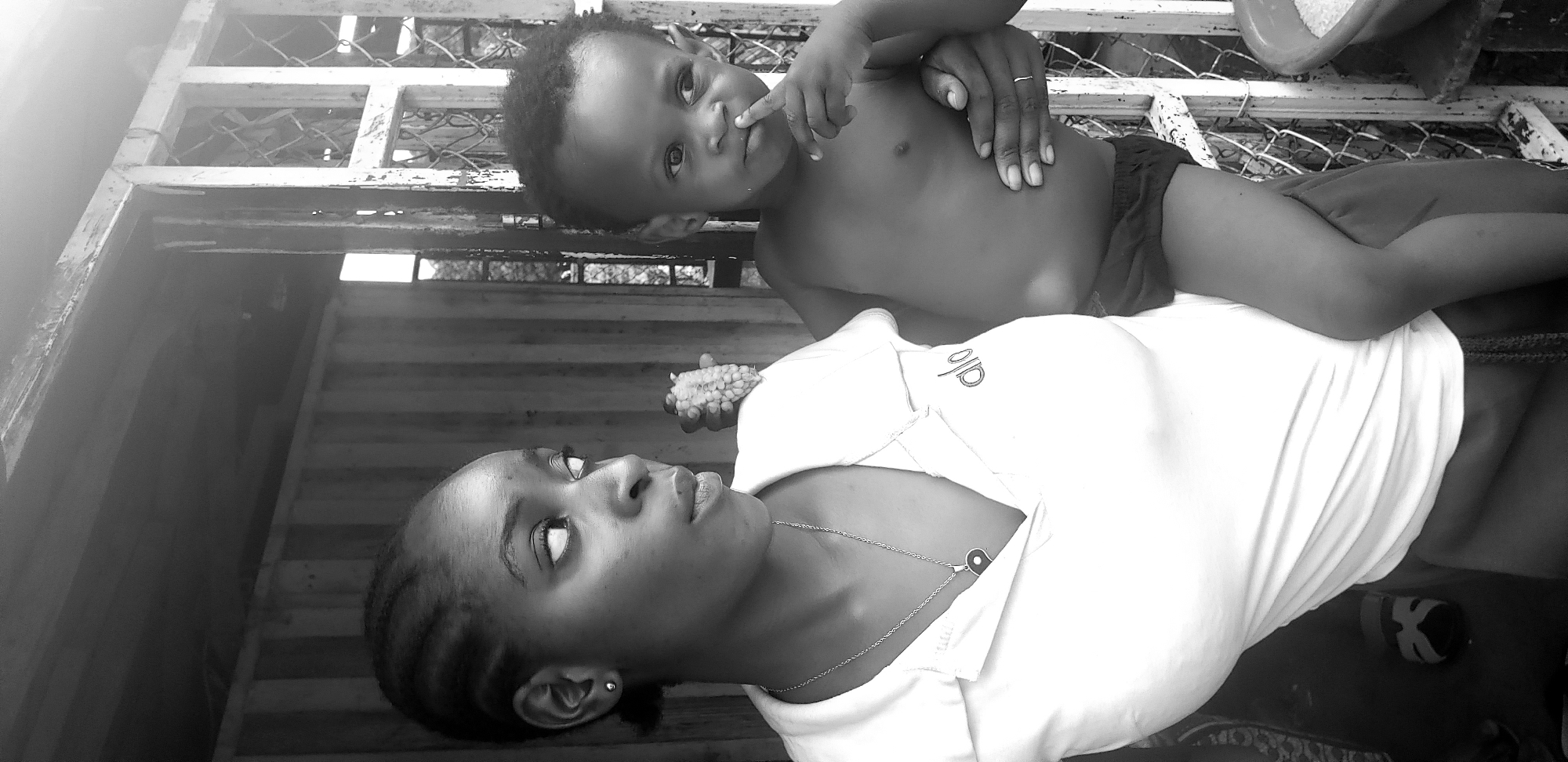 Candid black and white portraits and street scenes in Narayi, Nigeria