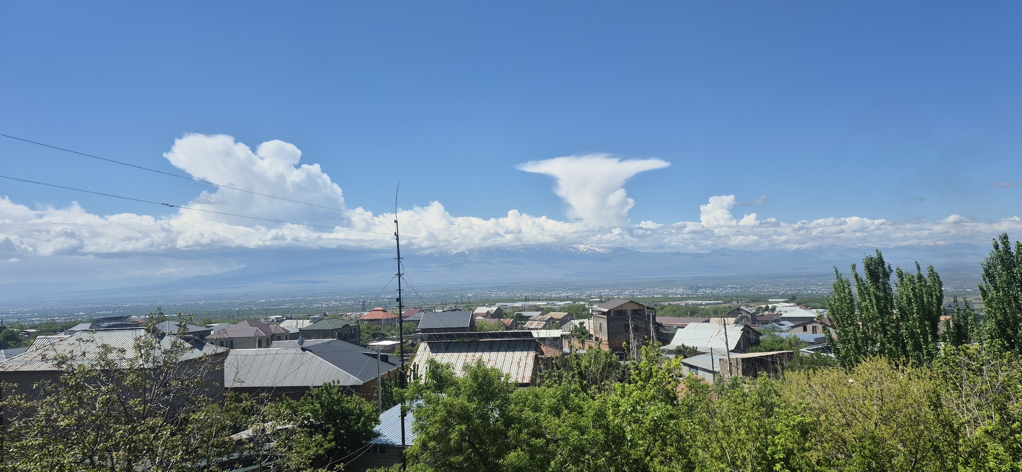 Morning sky conditions documented across residential area