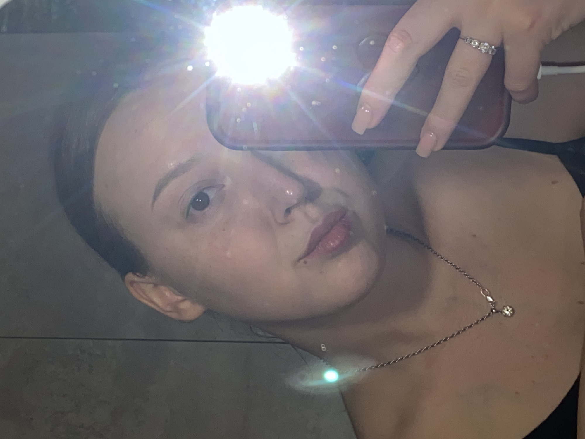 Woman takes bathroom selfies in Chaikovsky, Russia