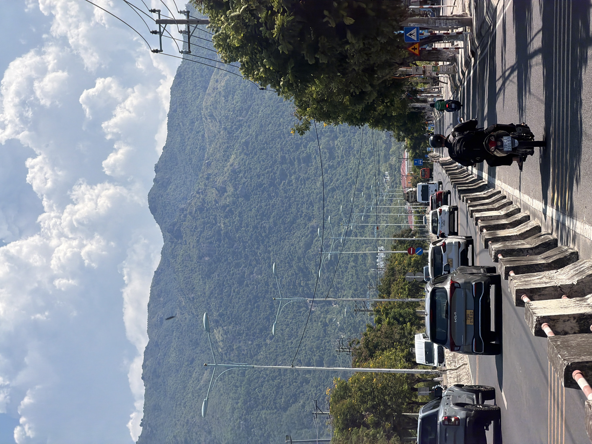 Morning traffic scenes across Nam Nha Trang Ward streets