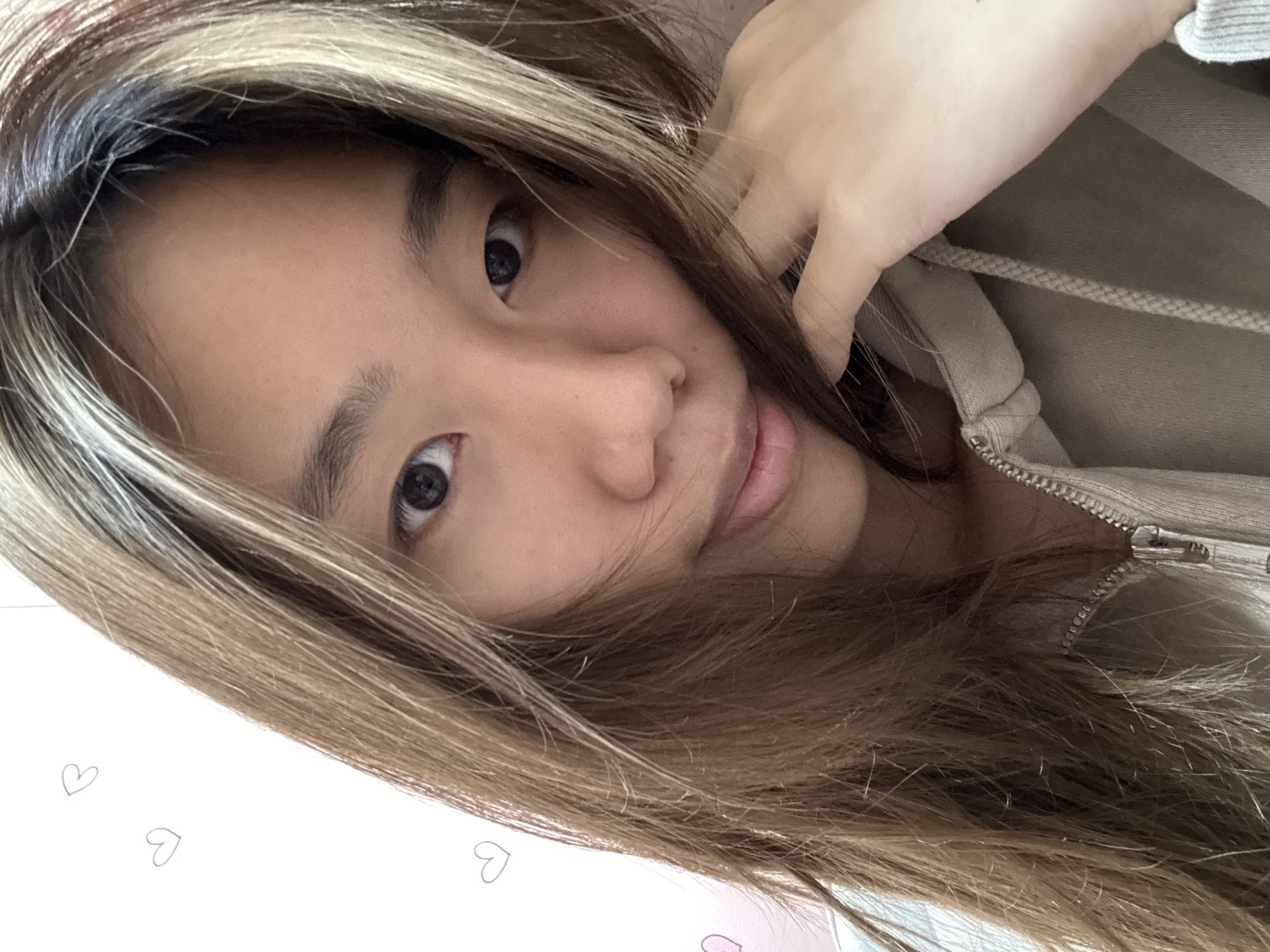 Woman takes selfies in Shapingba District early morning