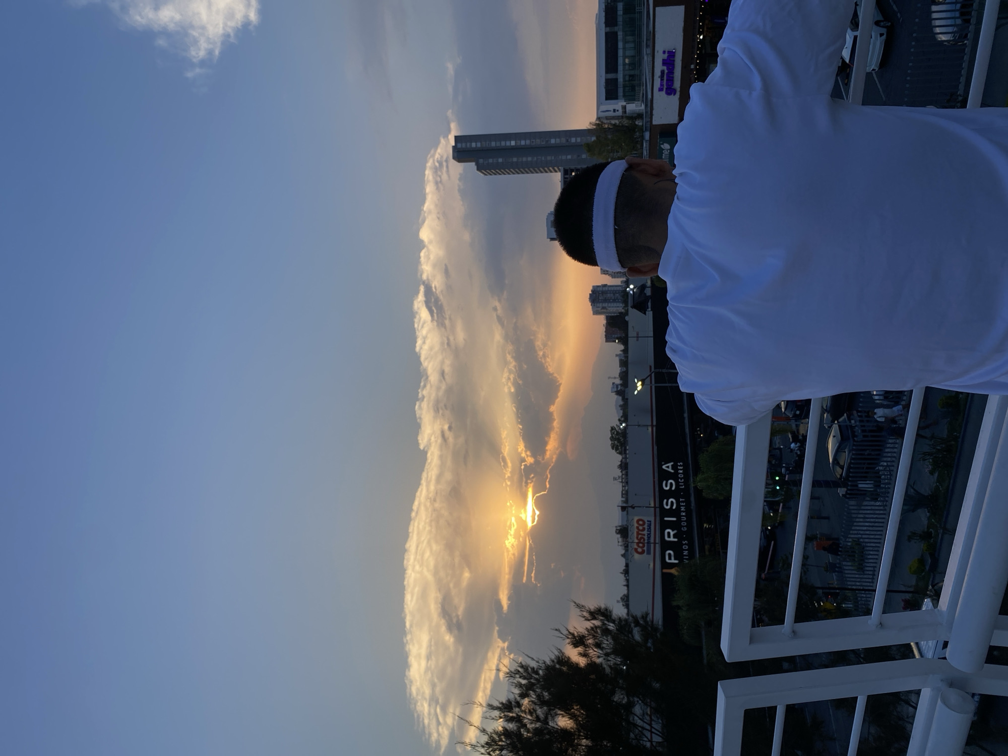 Ordinary evening moments documented across Puebla, Mexico