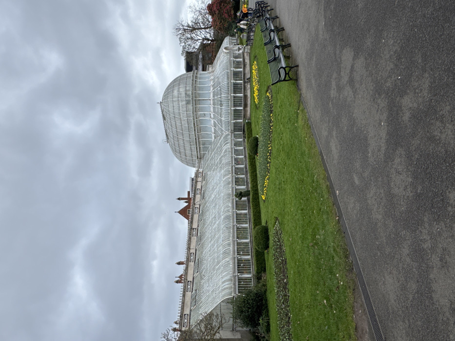 Visitor documents Belfast Botanic Gardens and Ulster Museum tour