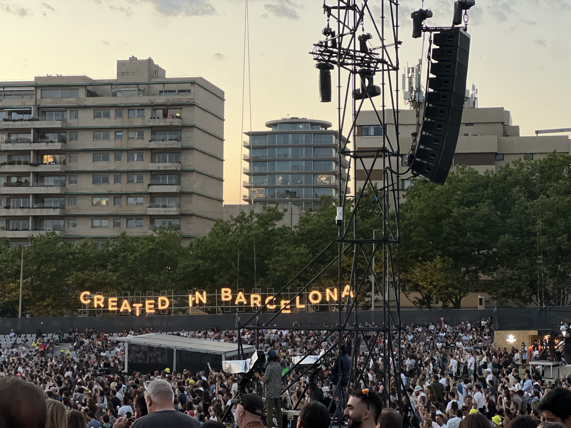 Evening concert with Estrella Damm branding in Porto