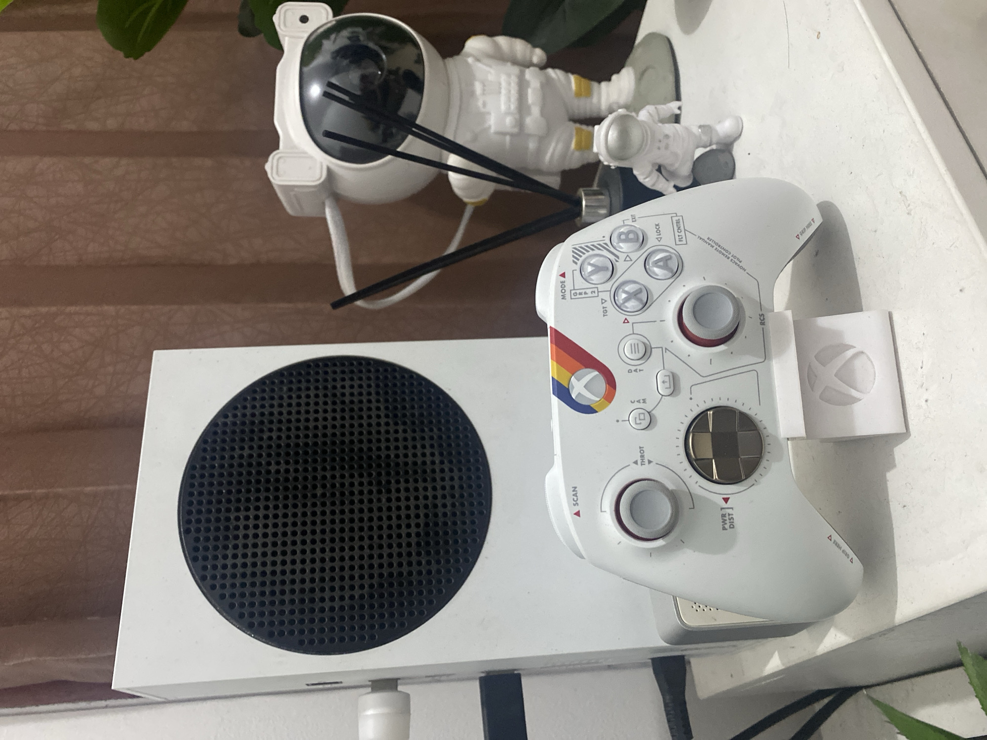 Custom Xbox controller spotted in South Jakarta gaming setup
