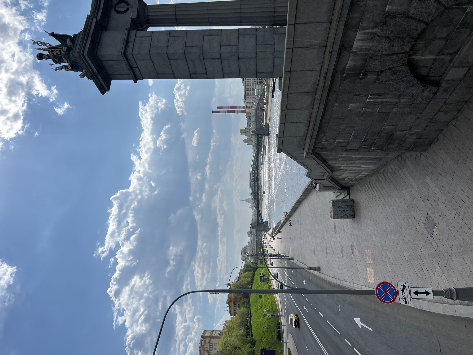 Moscow River scenes captured from multiple vantage points