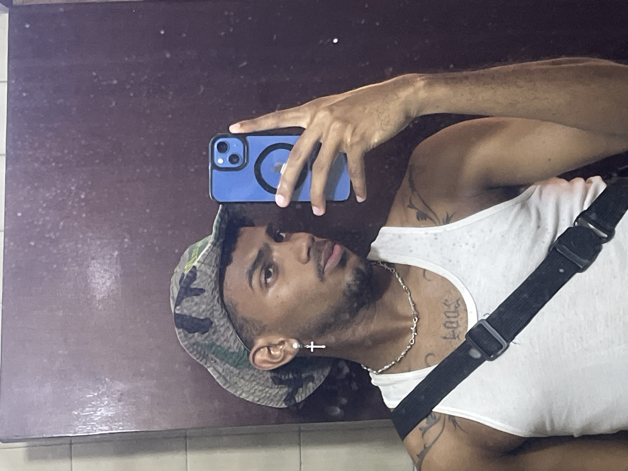 Young man films selfies, dances at Porlamar residence