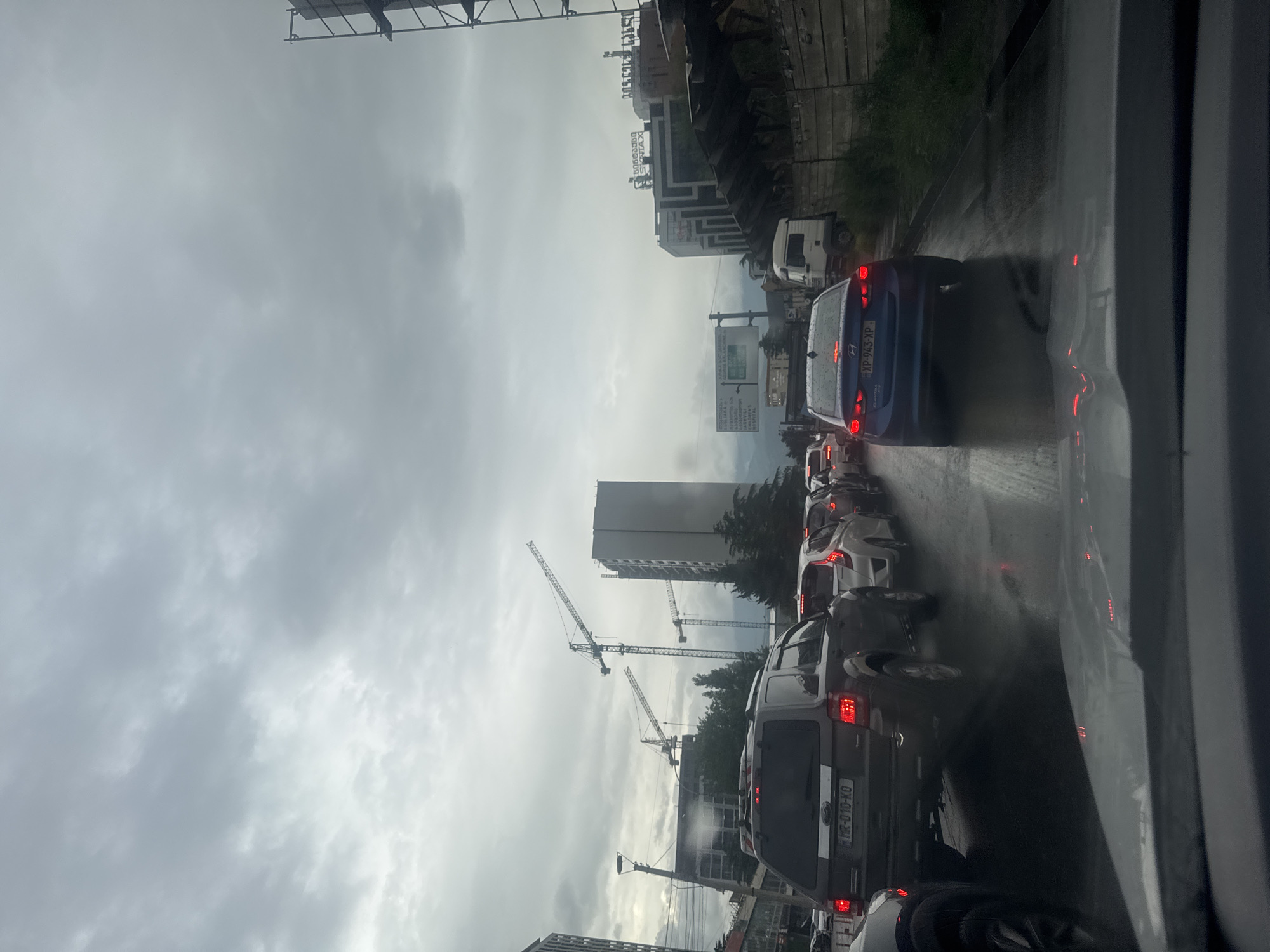 Rainy day traffic jam hits Tbilisi amid construction