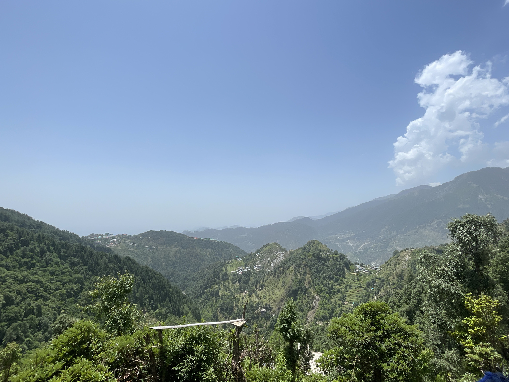 Clear mountain vista observed in Dharamkot, India