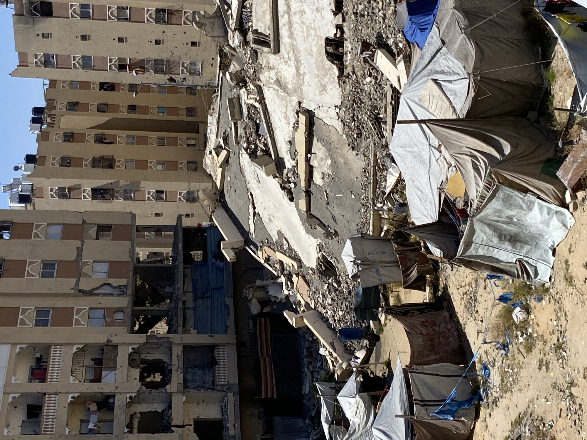 Urban devastation and makeshift conditions documented in Khan Yunis