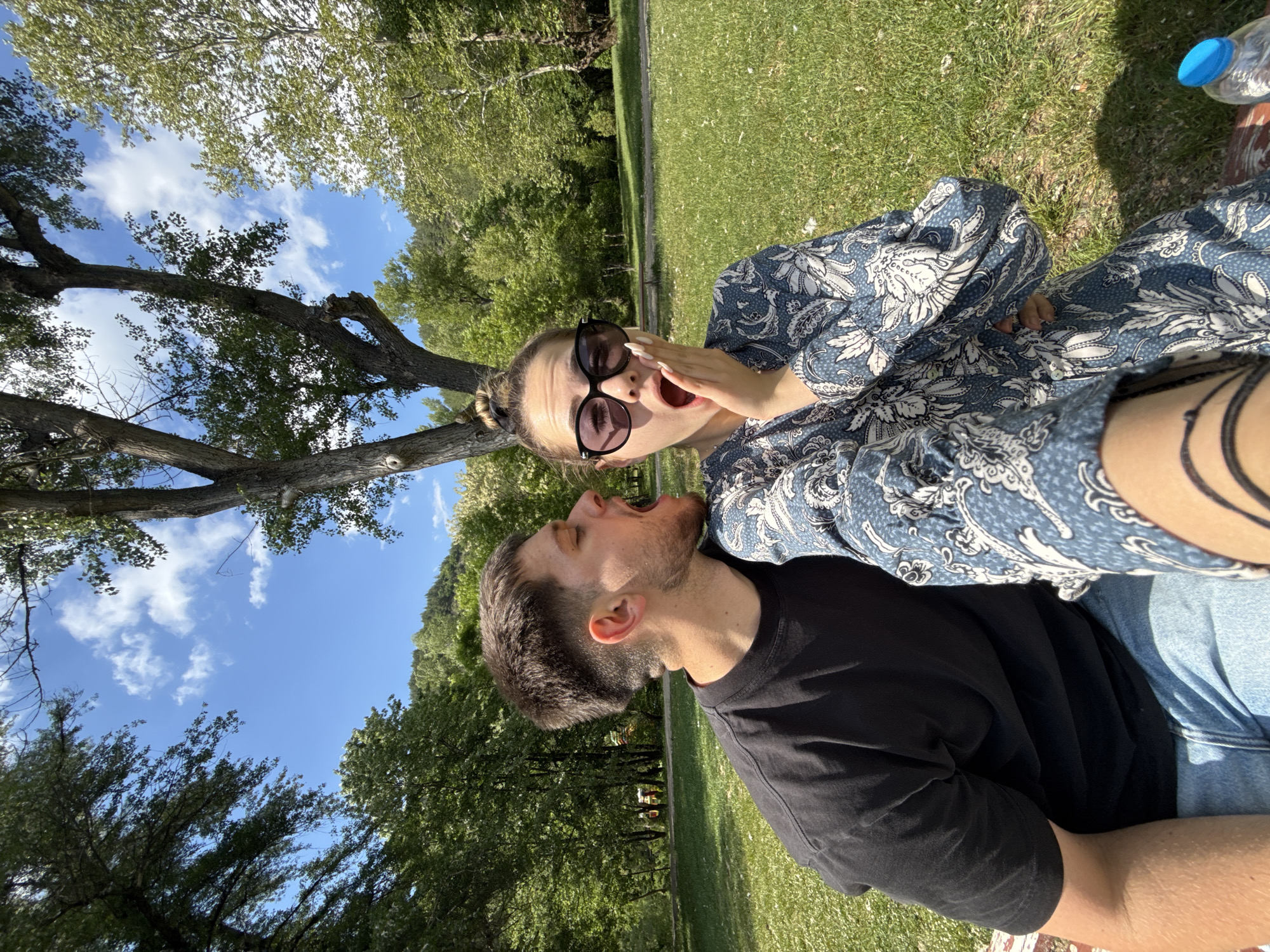 Couple enjoys afternoon park outing in Blagoevgrad