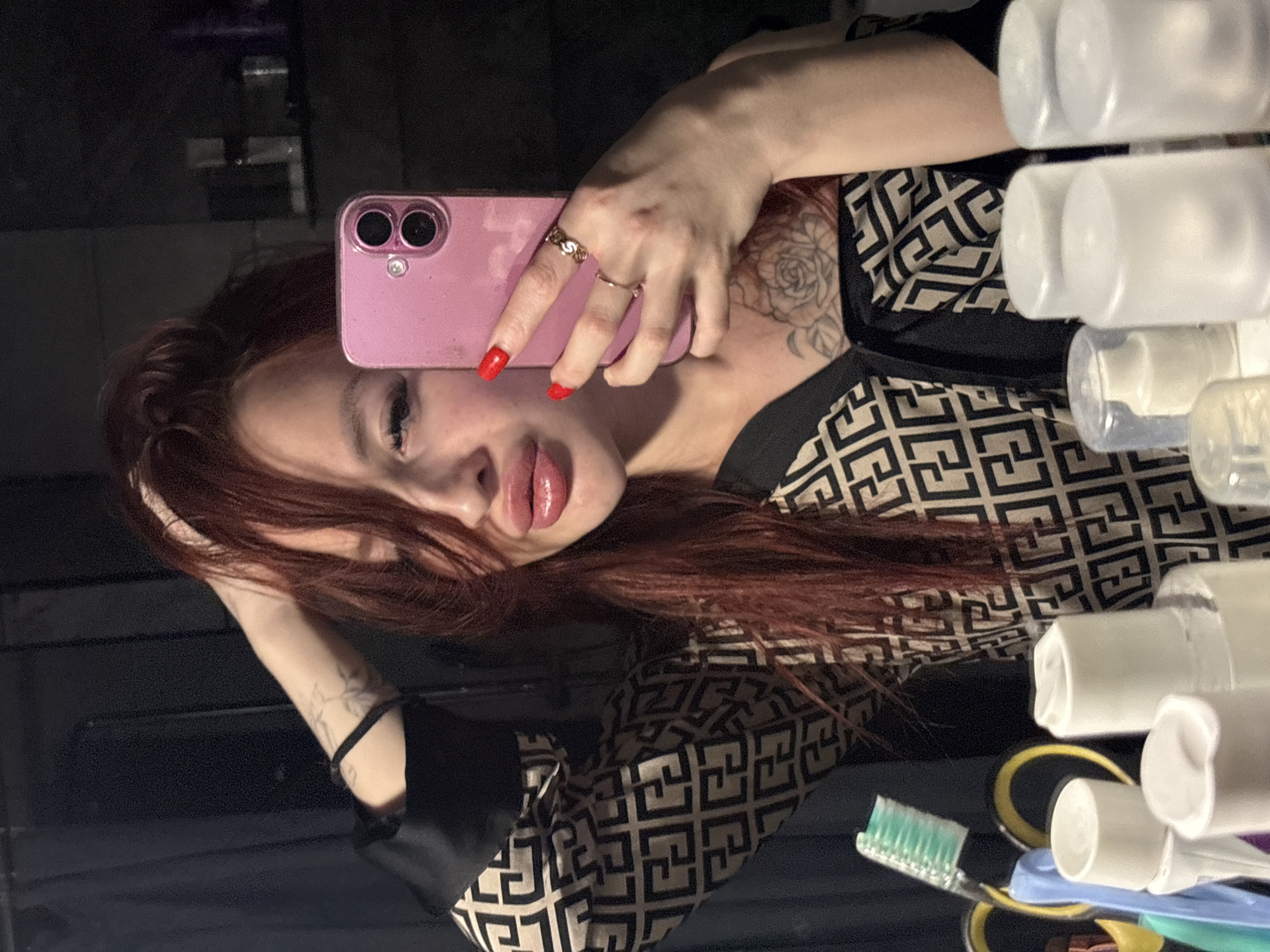Woman takes bathroom selfies in Simferopol