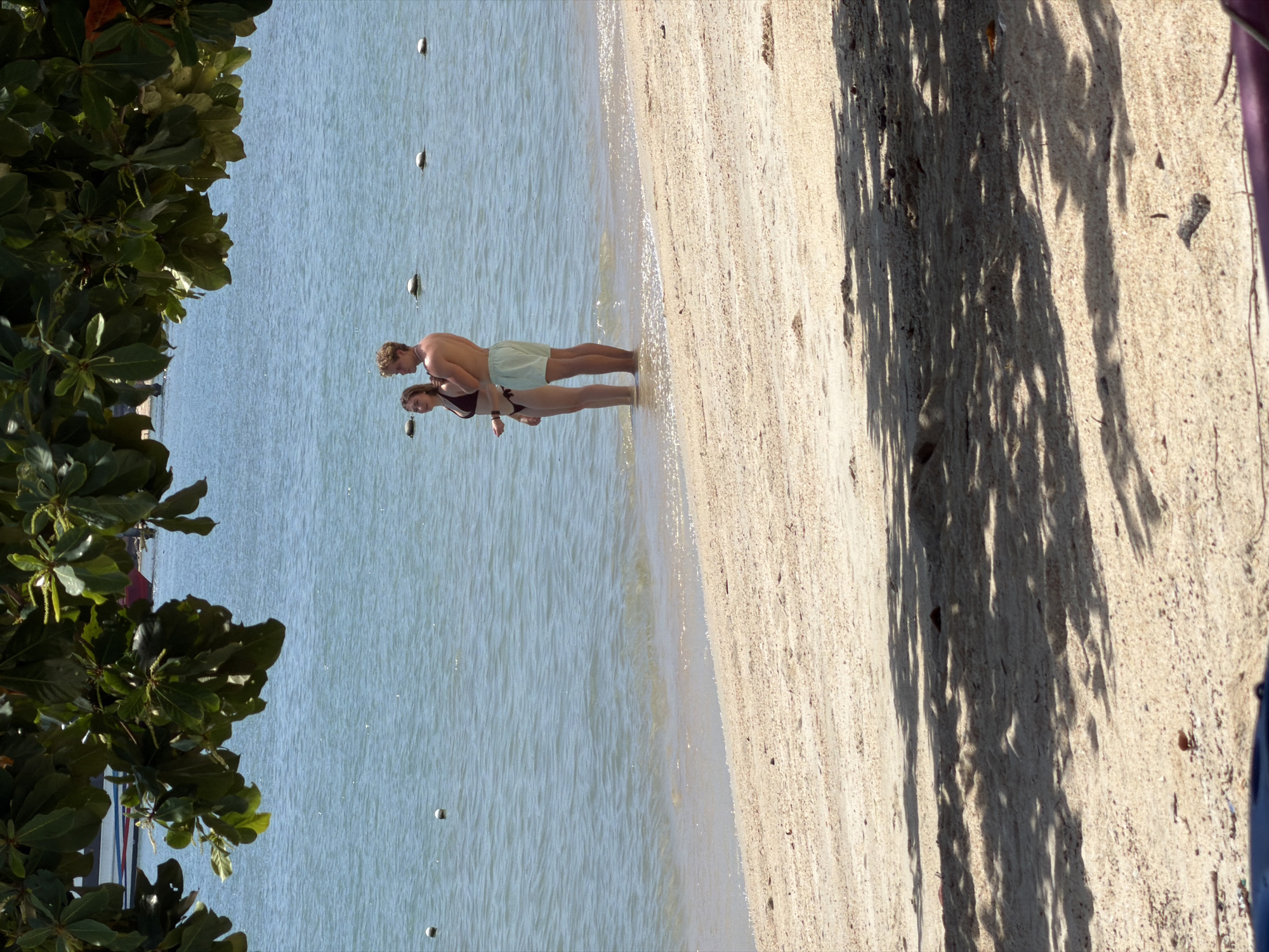 Lazy Ko Samui morning: beach scenes, boats, and a laundromat