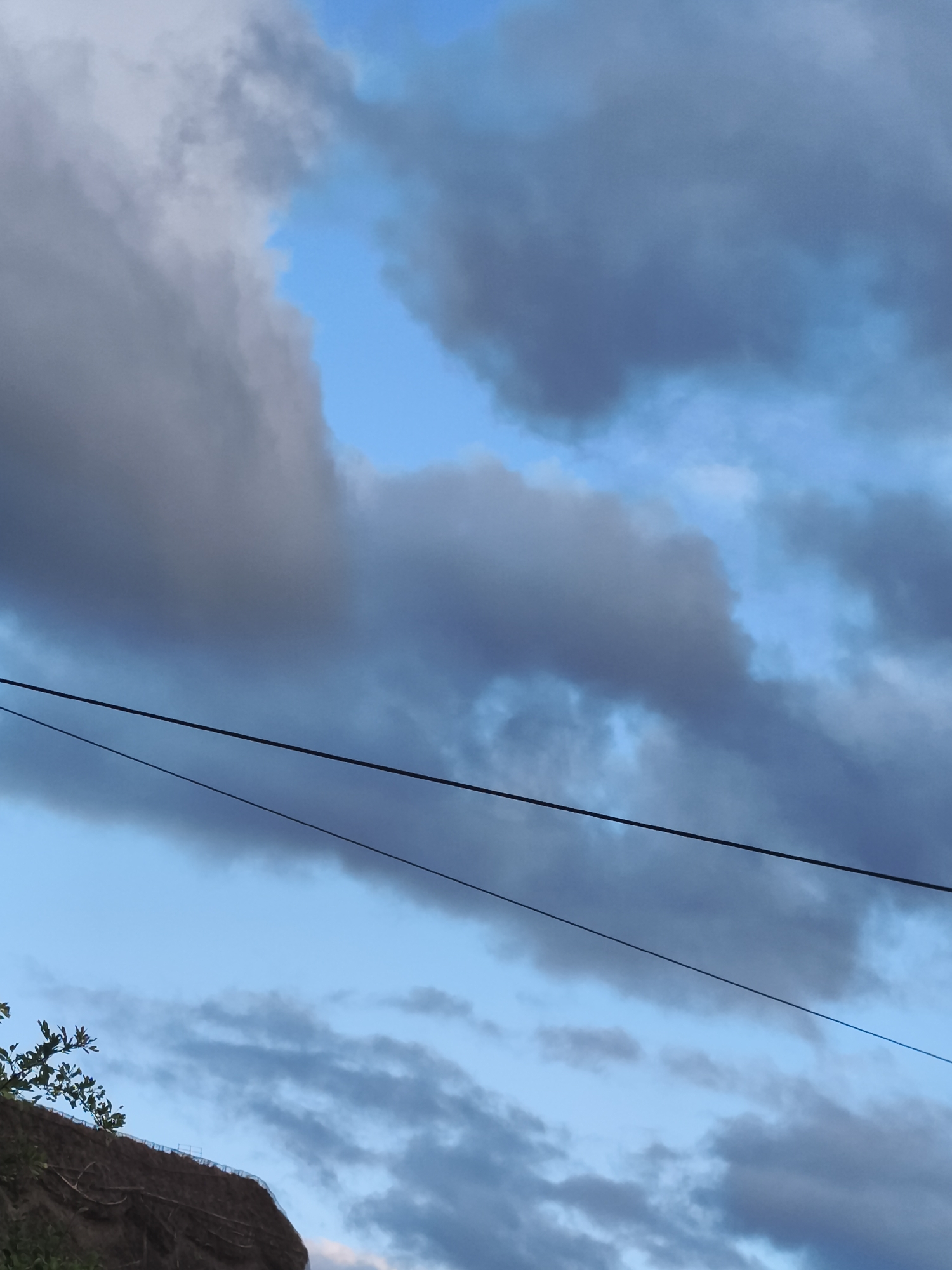 Man documents evening with selfies in Huntingdonshire countryside