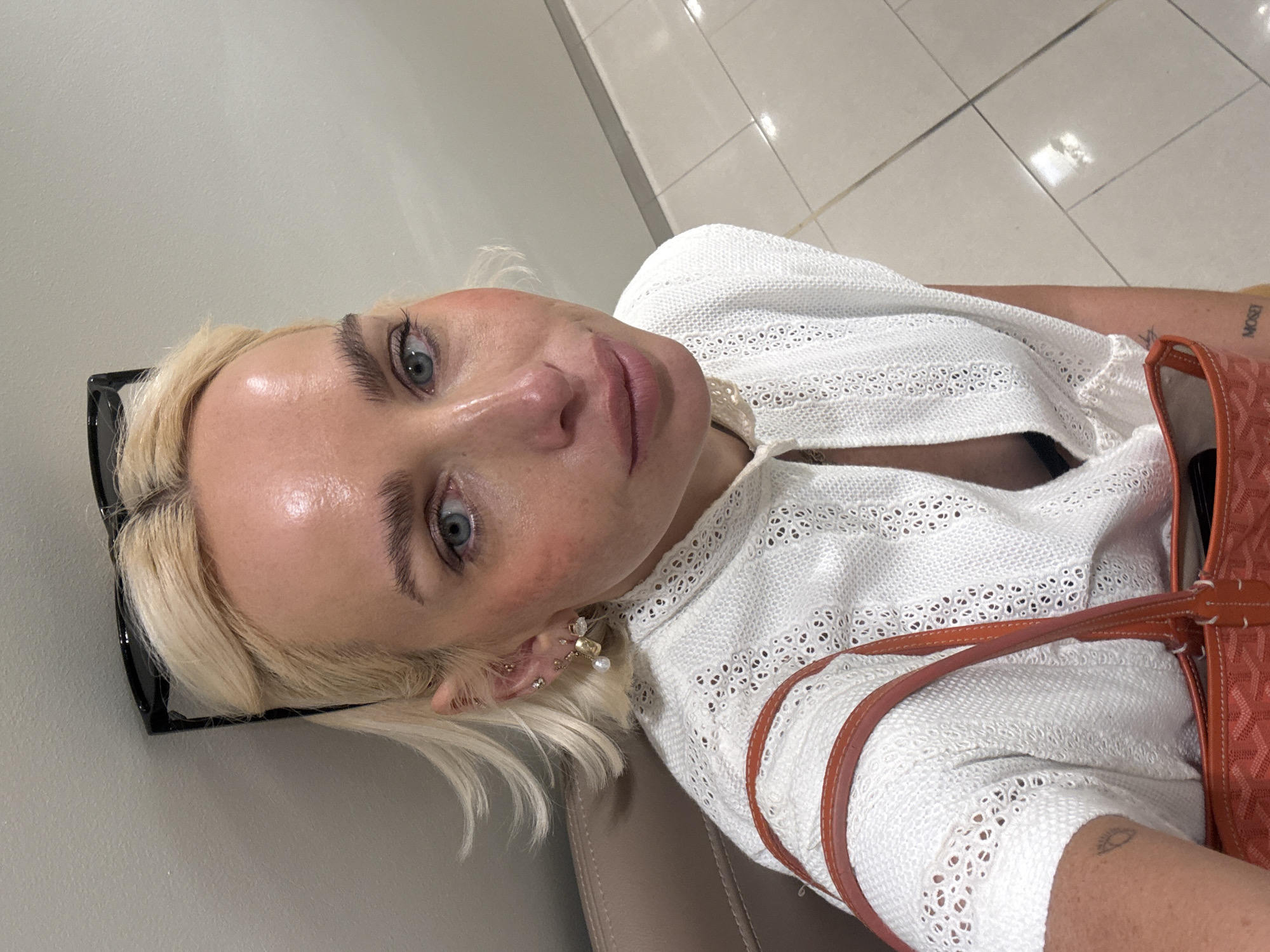 Miscellaneous indoor moments captured across Dubai within minutes