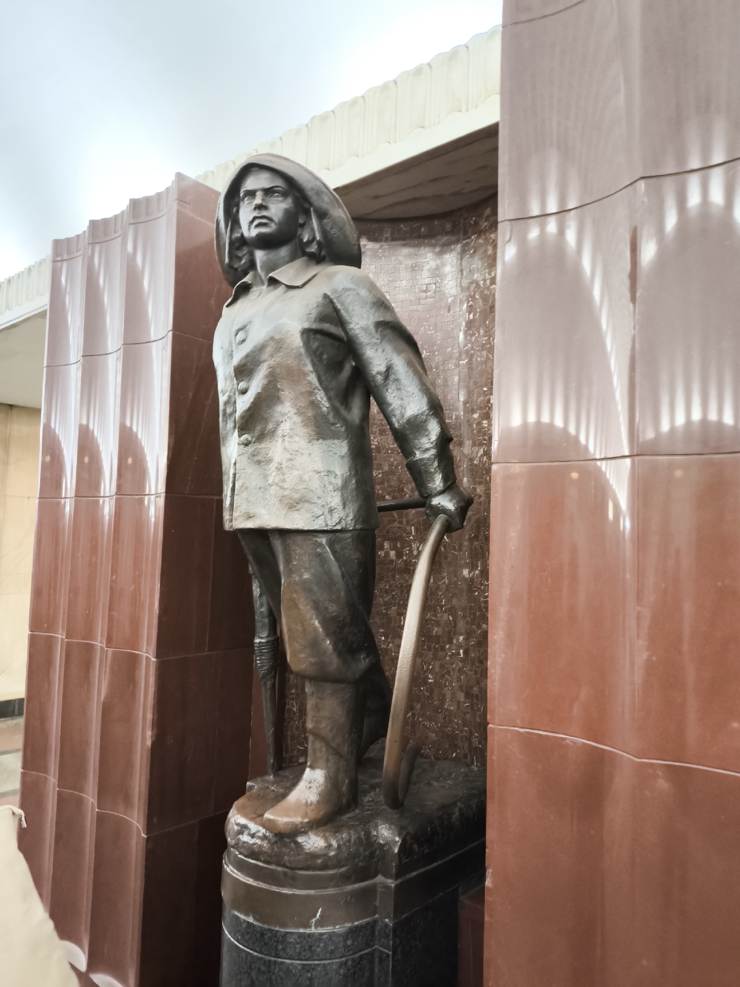 Urban art and architecture documented during rainy commute