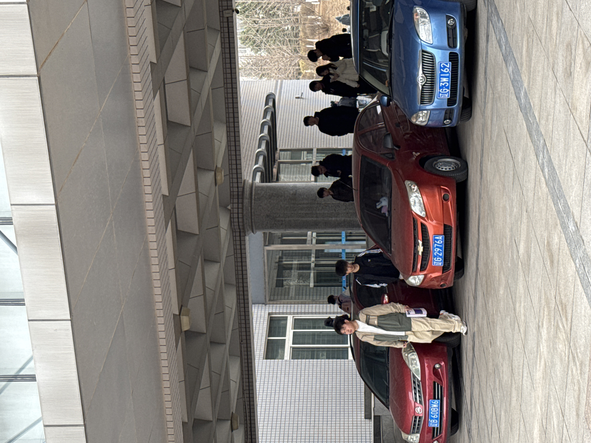 Early morning pedestrian activity observed across Zhongtun, China