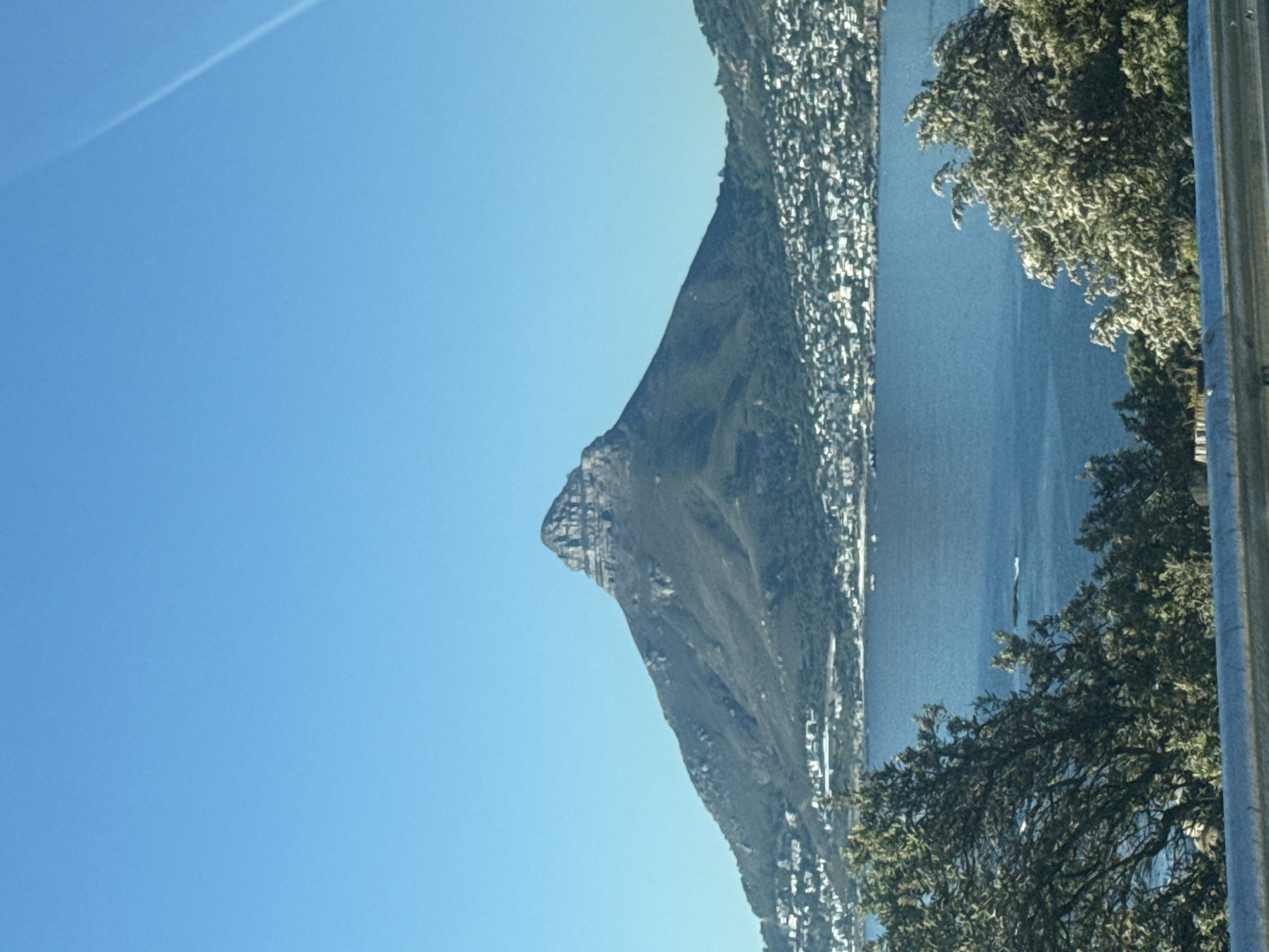 Scenic mountain drive captured by witnesses in Cape Town