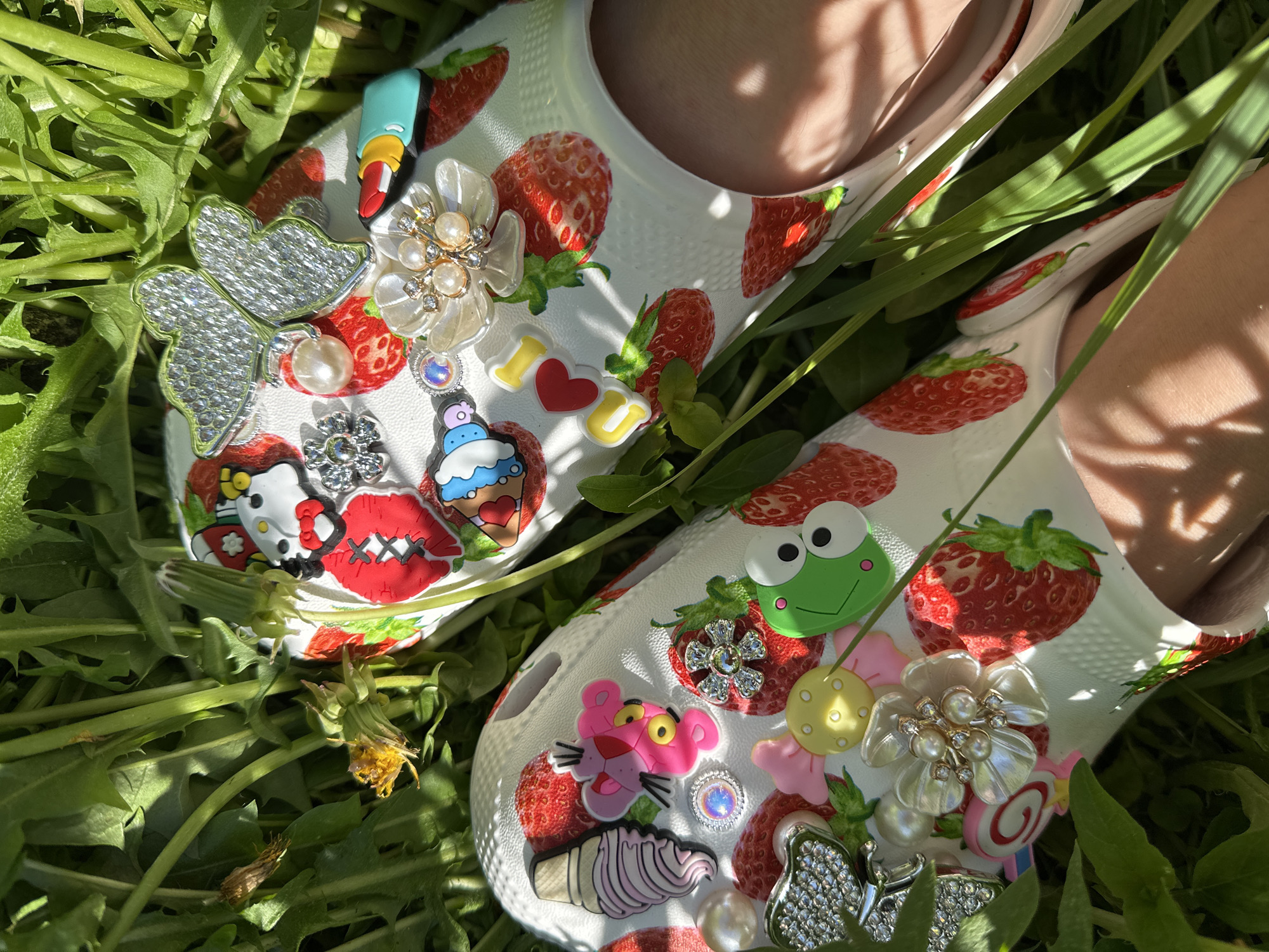 Decorated shoes and toddler pool play in Nizhny Novgorod