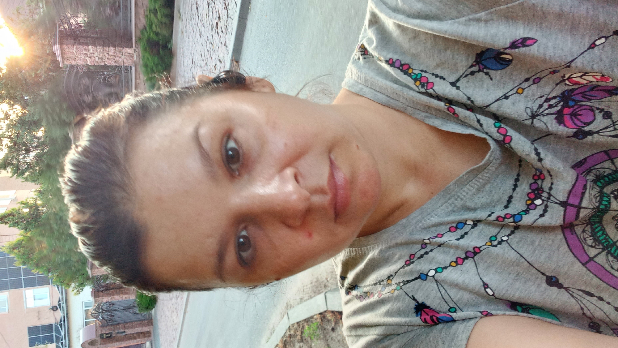 Selfie series through Kropyvnytskyi streets, late summer morning
