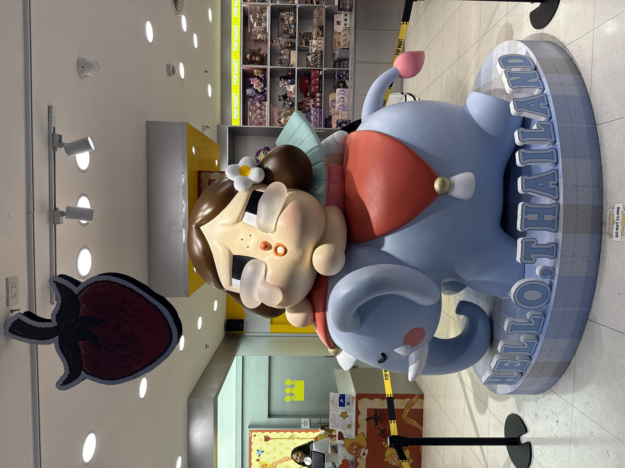Cartoon sculpture spotted in Thai mall