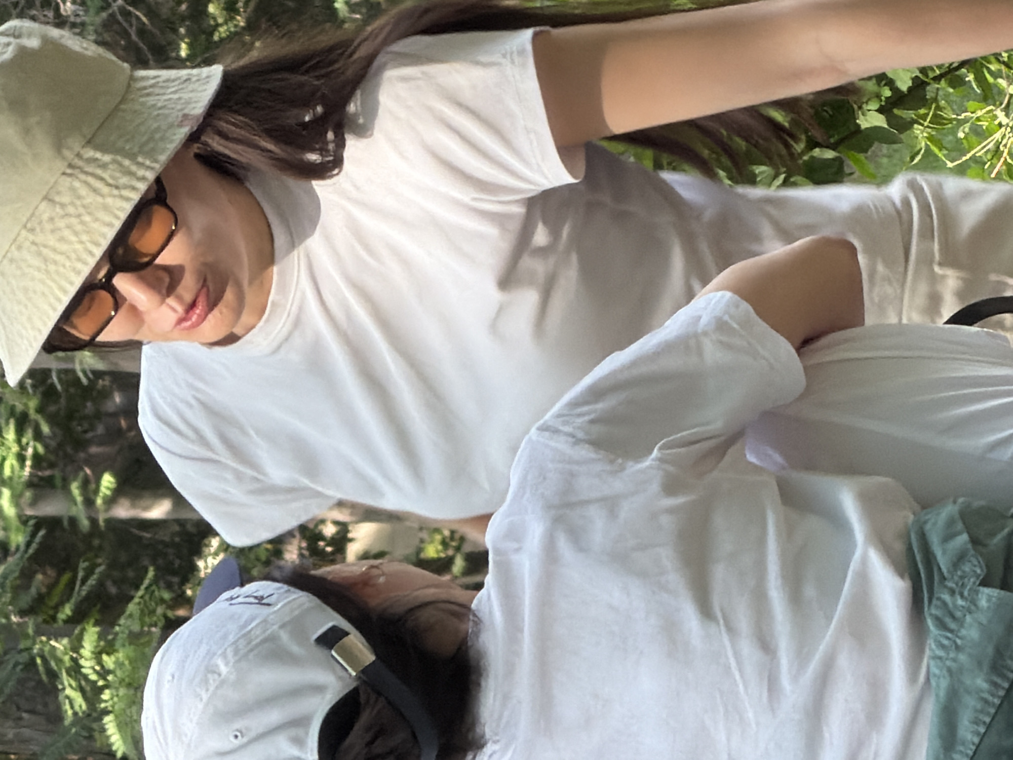 Park activities and casual encounters across 30 minutes