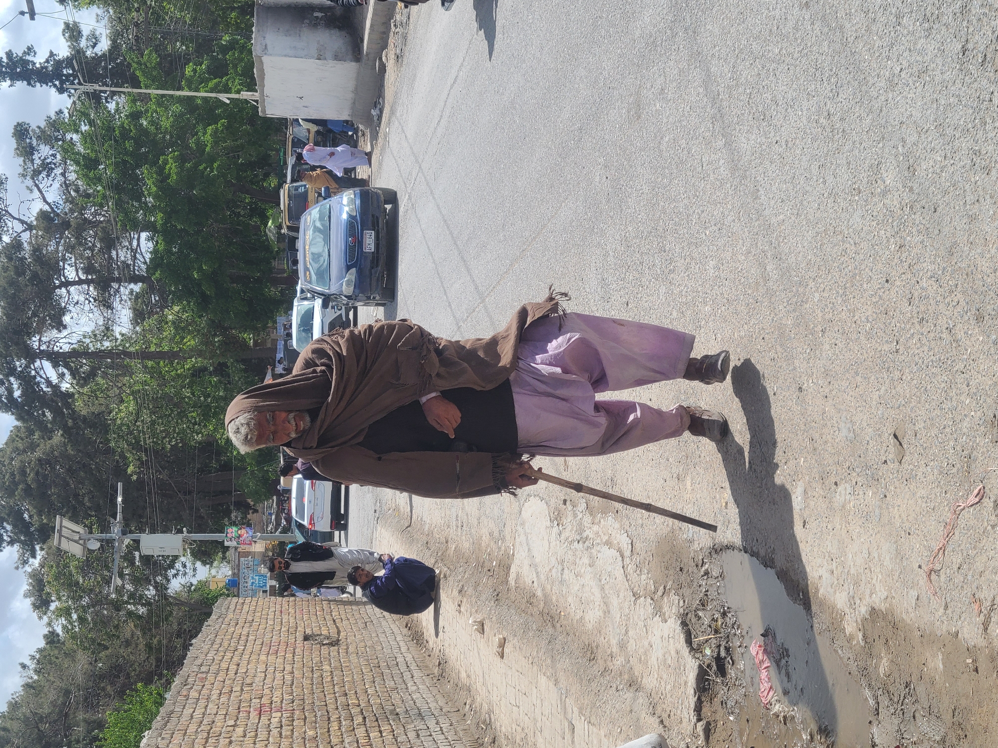 Ordinary street life documented in Quetta City over three minutes