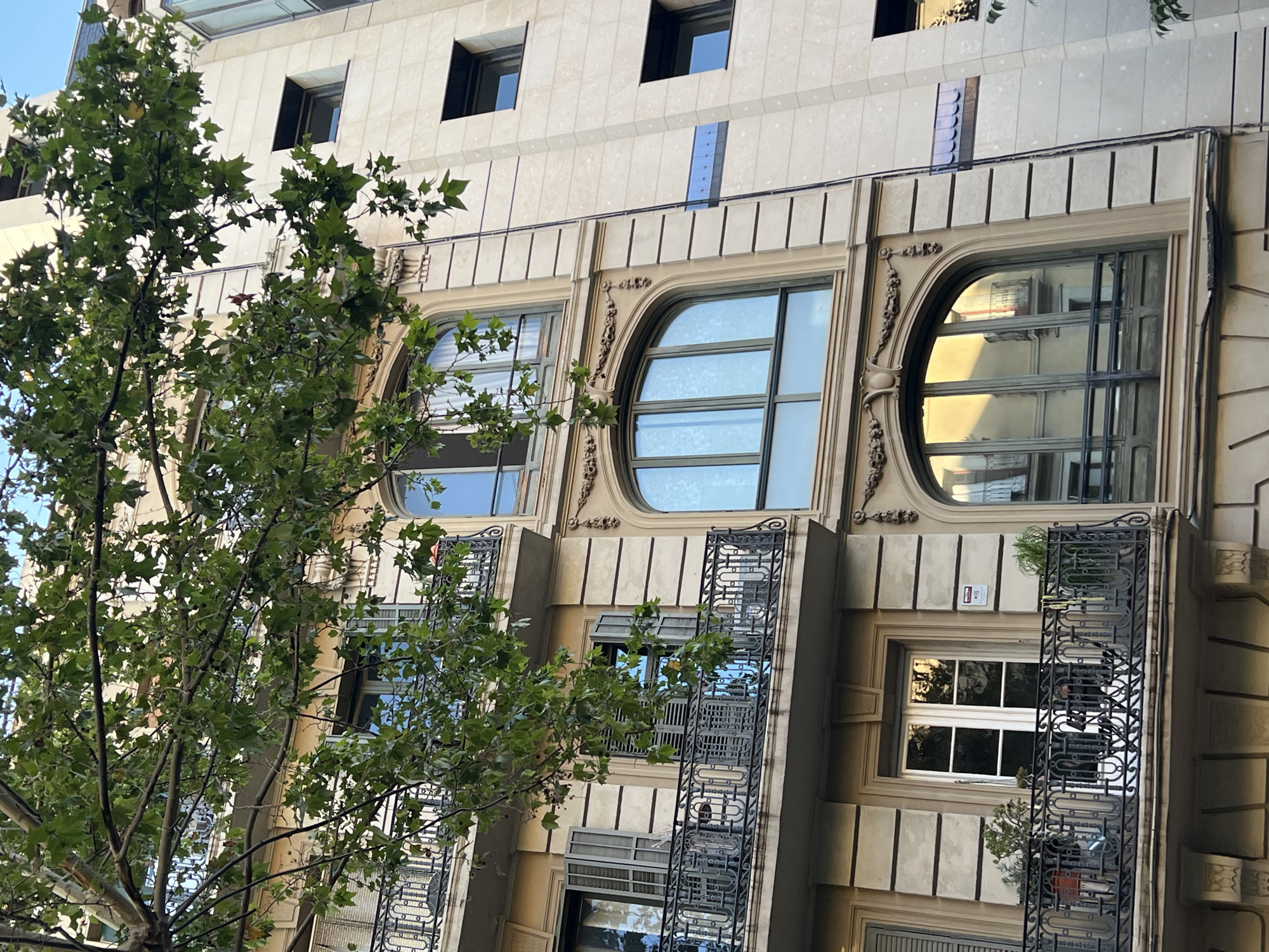 Afternoon stroll through Barcelona's urban core and landmarks