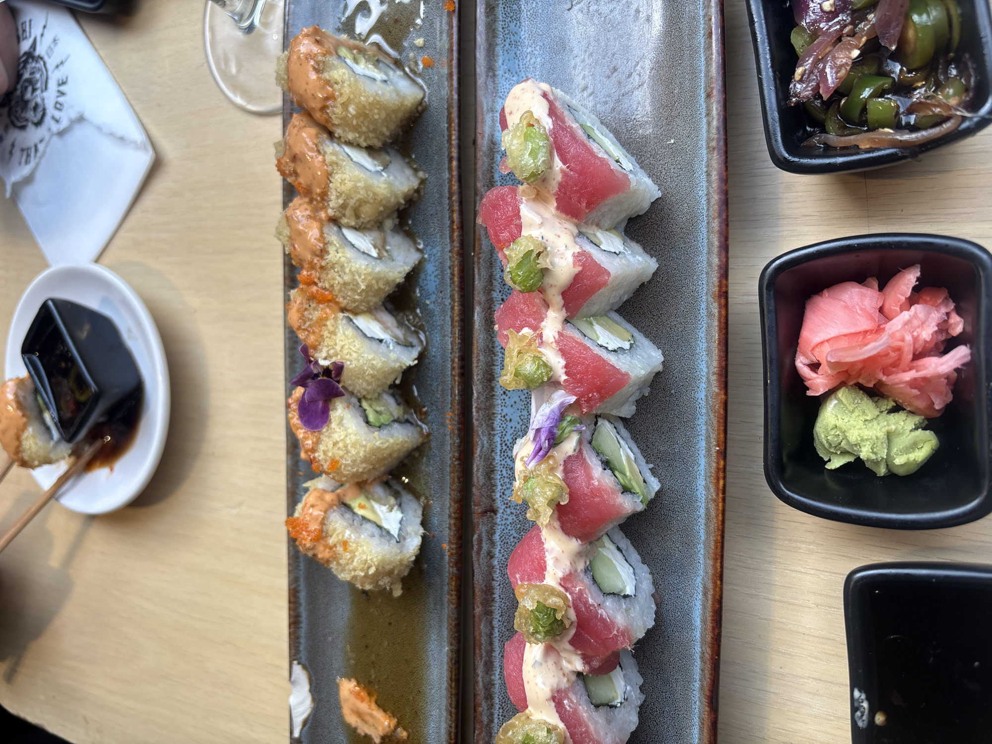 Mexico City evening: sushi dinner and nail salon visit documented