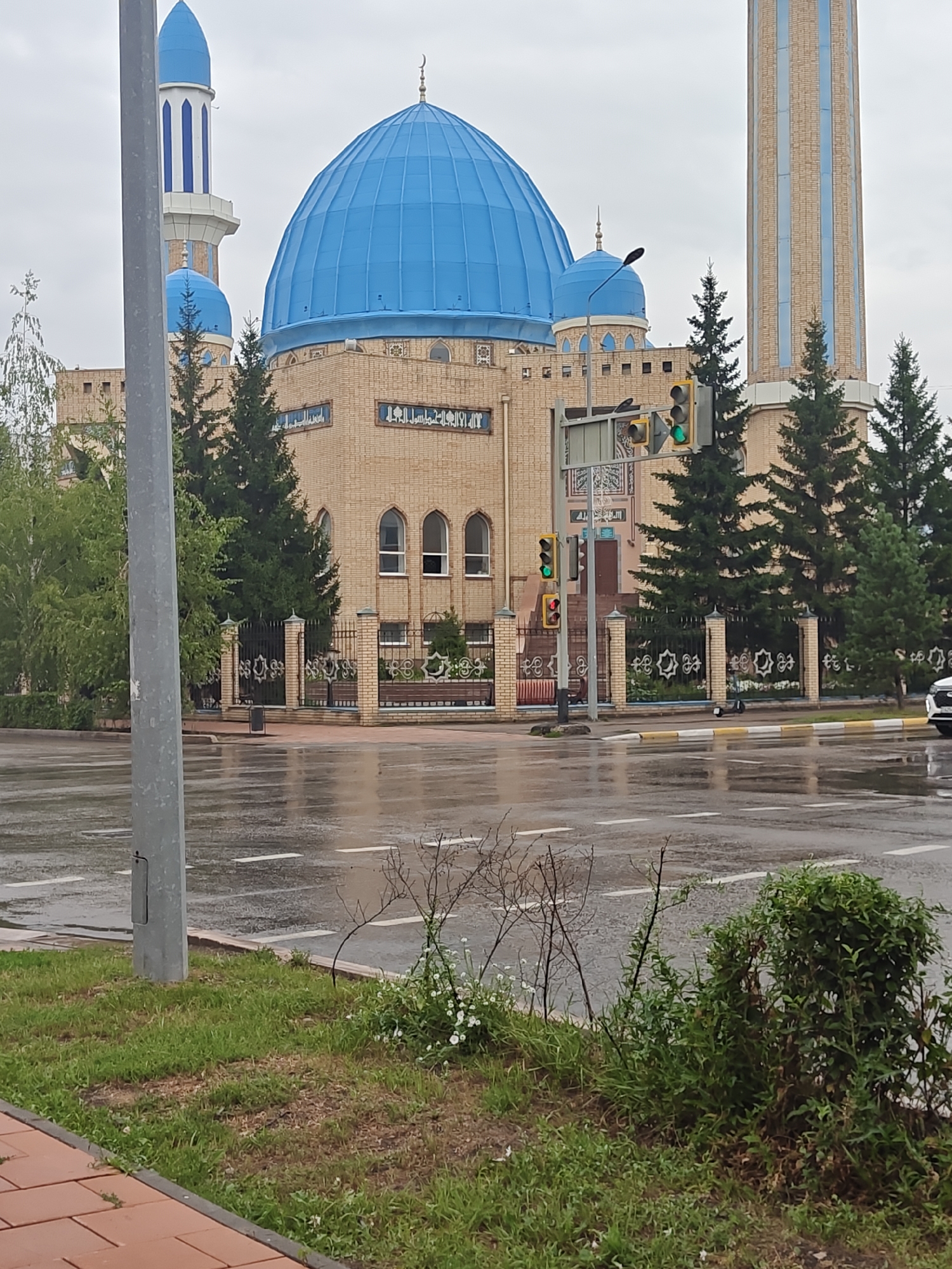 Street-level look at Petropavl on a rainy August morning