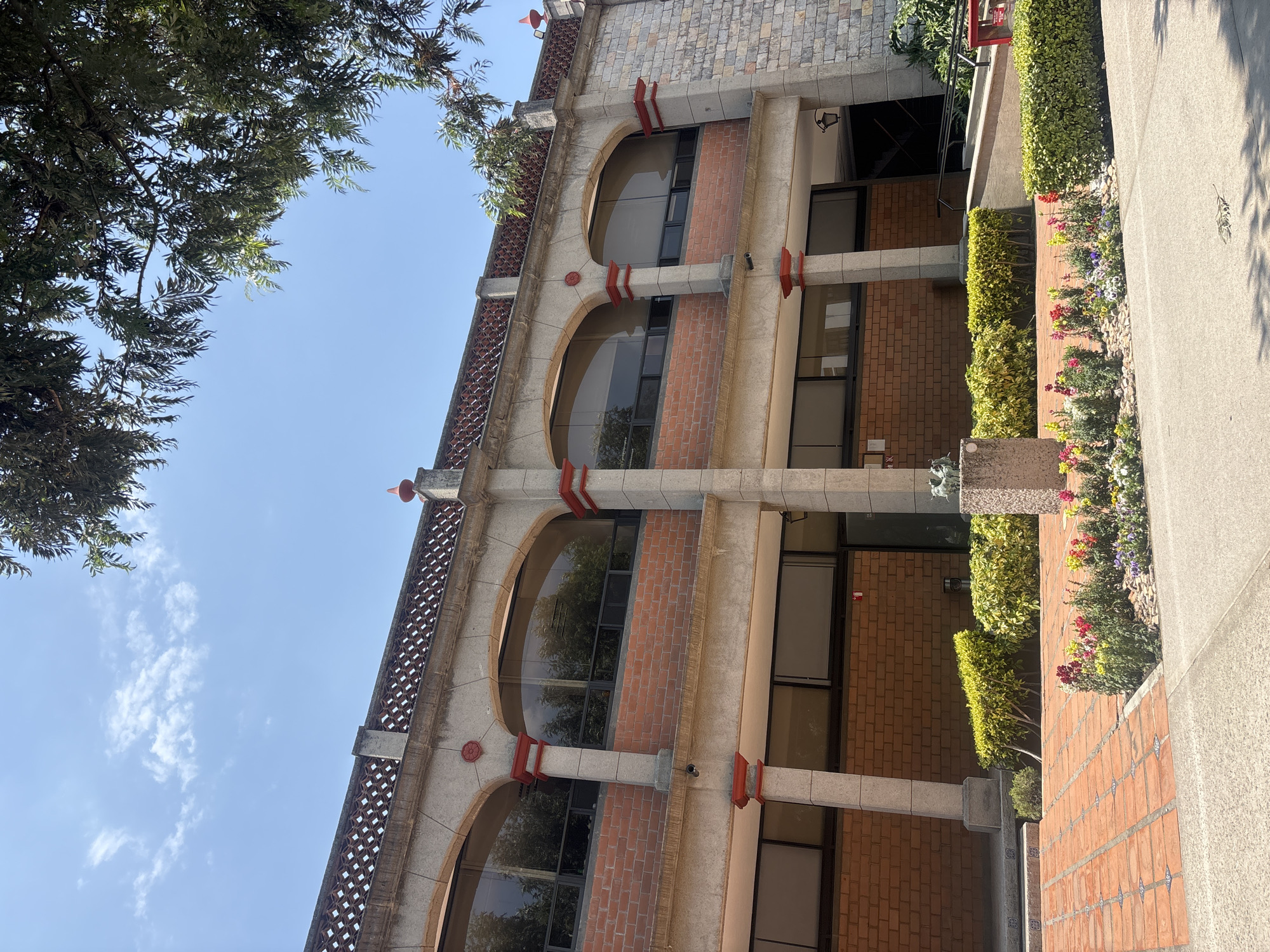 Individual documents building, grounds, classroom in San Andrés Cholula