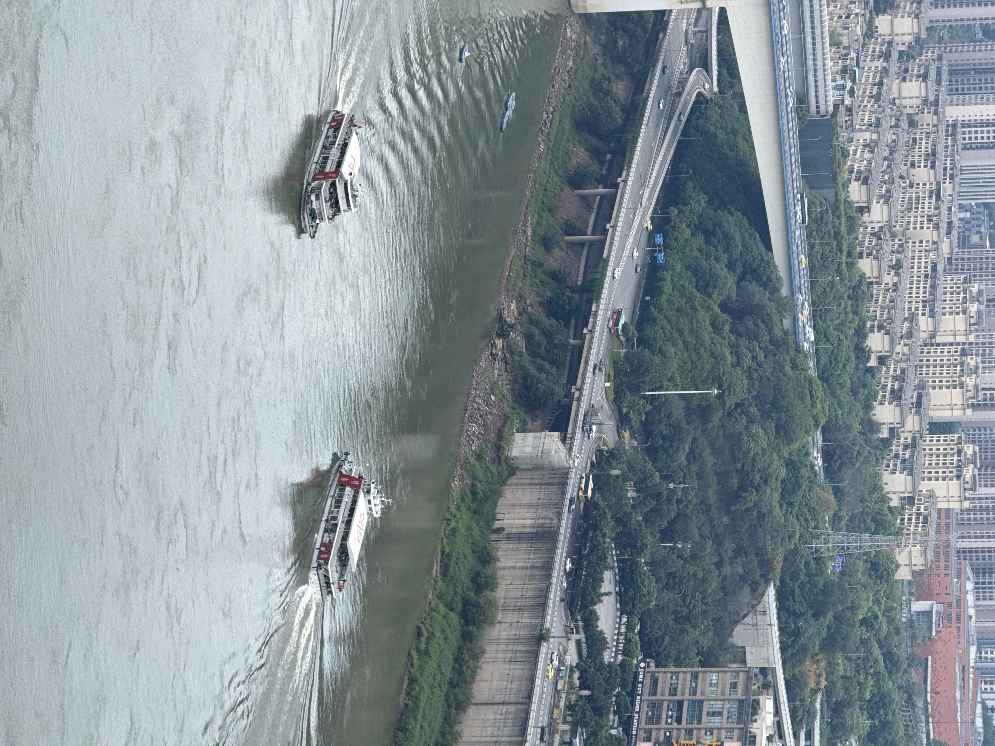 Early morning tourism activity documented across Yuzhong District, Chongqing