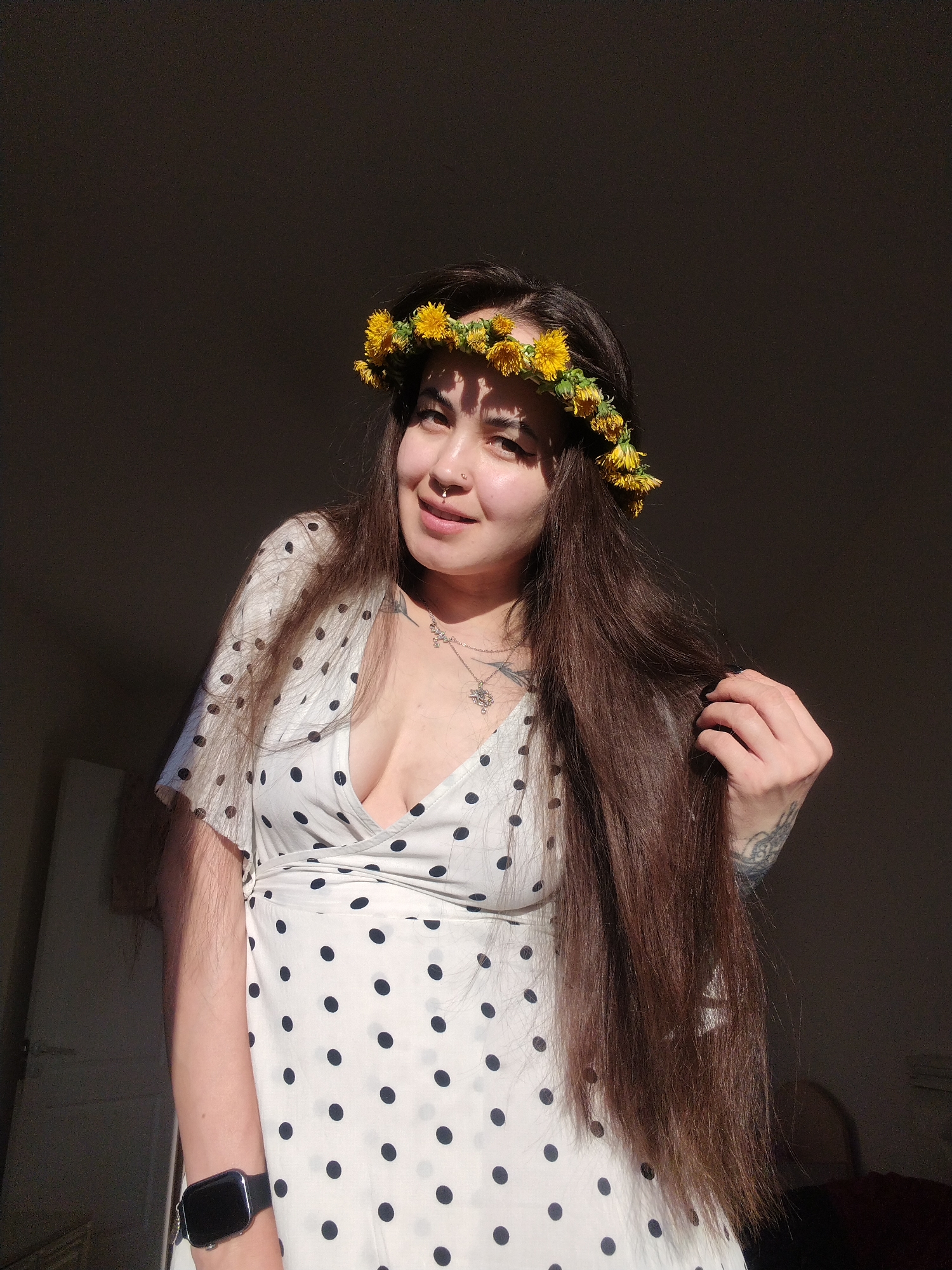 Domestic life documented in Noviy, Russia over two hours