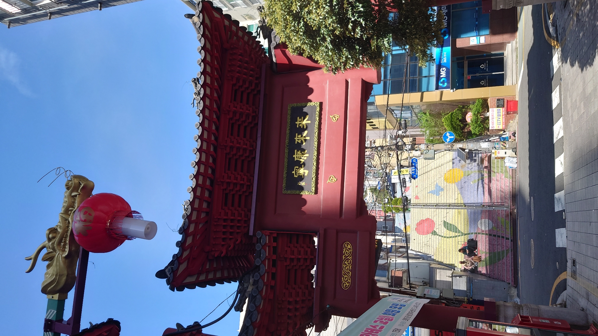Early morning documentation of Busan Chinatown cultural architecture
