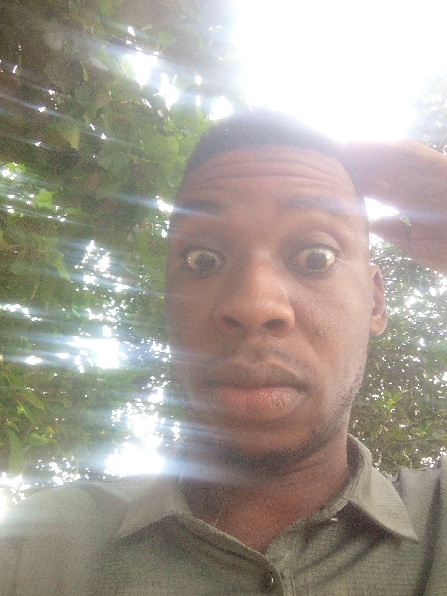 Morning life documented through selfies and everyday scenes