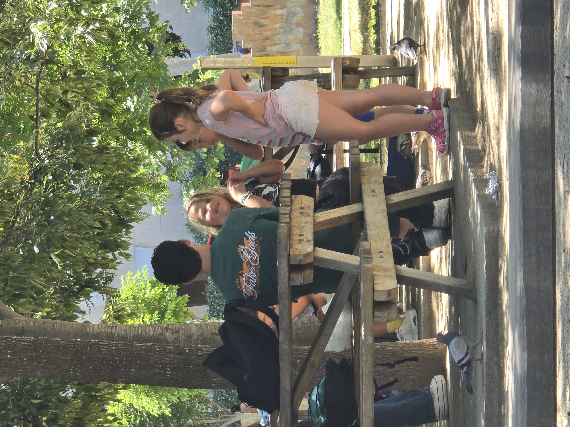 Sunny Monday morning brings diverse recreation to Cornellà park