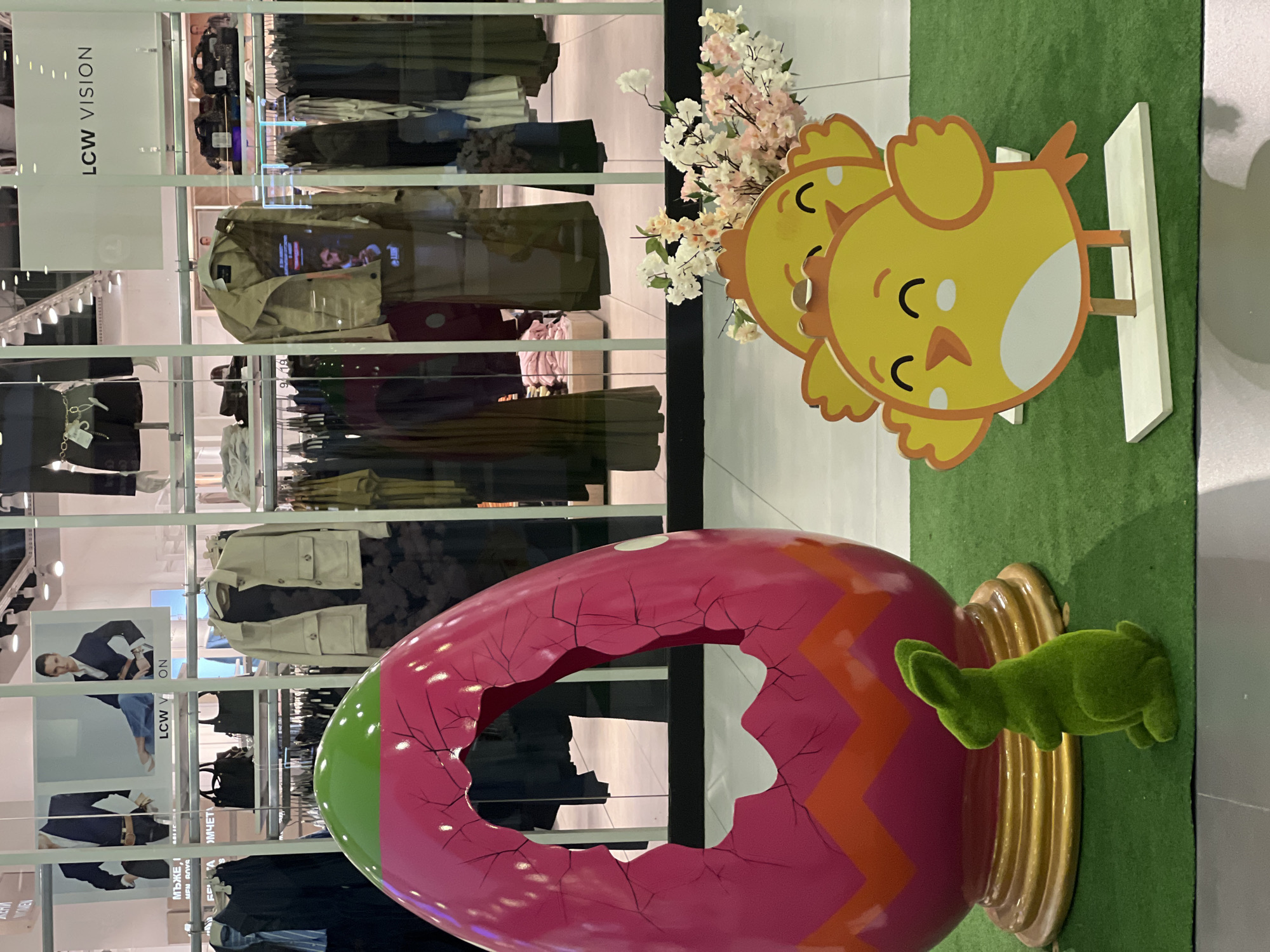 Easter displays spotted in Plovdiv shopping areas
