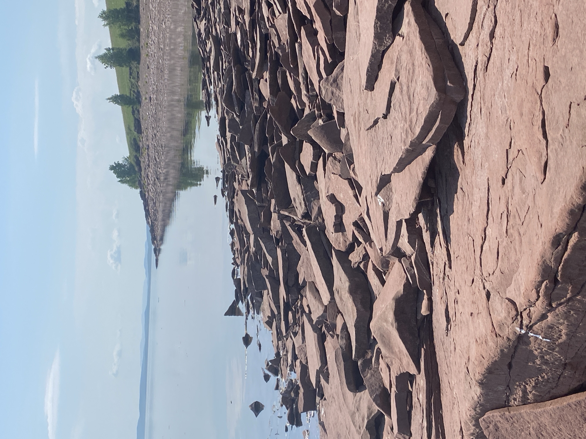 Rocky shoreline documented in Ust'-Erba, Russia