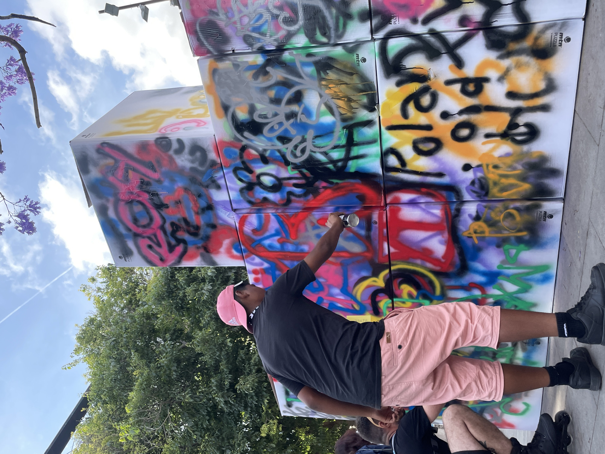 Street art event and live music near Arc de Triomf