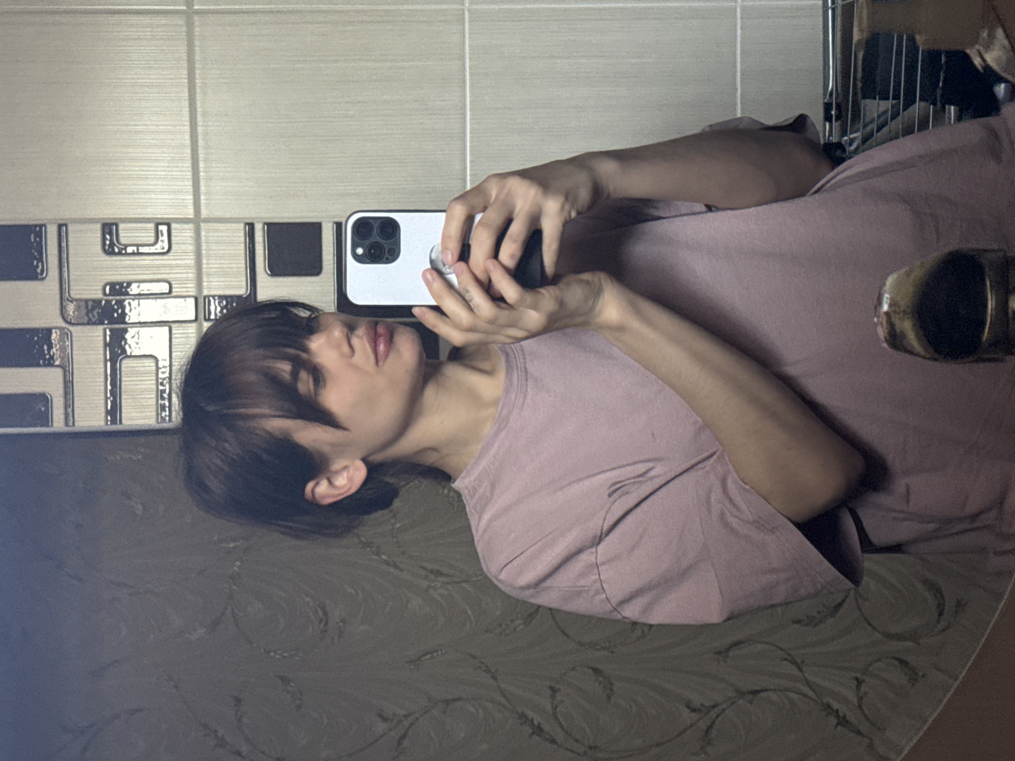 Woman takes bathroom selfies in Rostov-on-Don