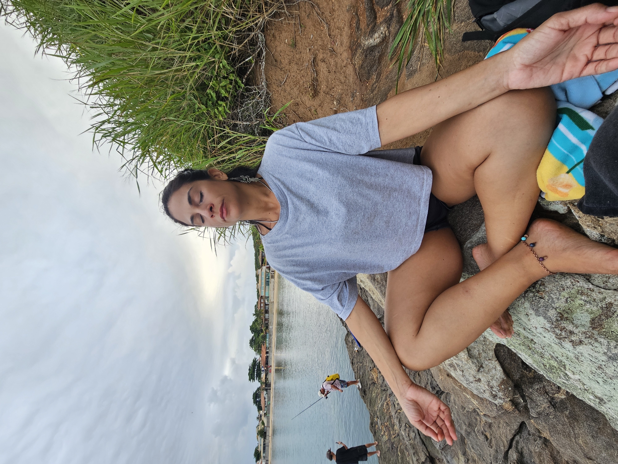Evening beach activity observed in Armação dos Búzios