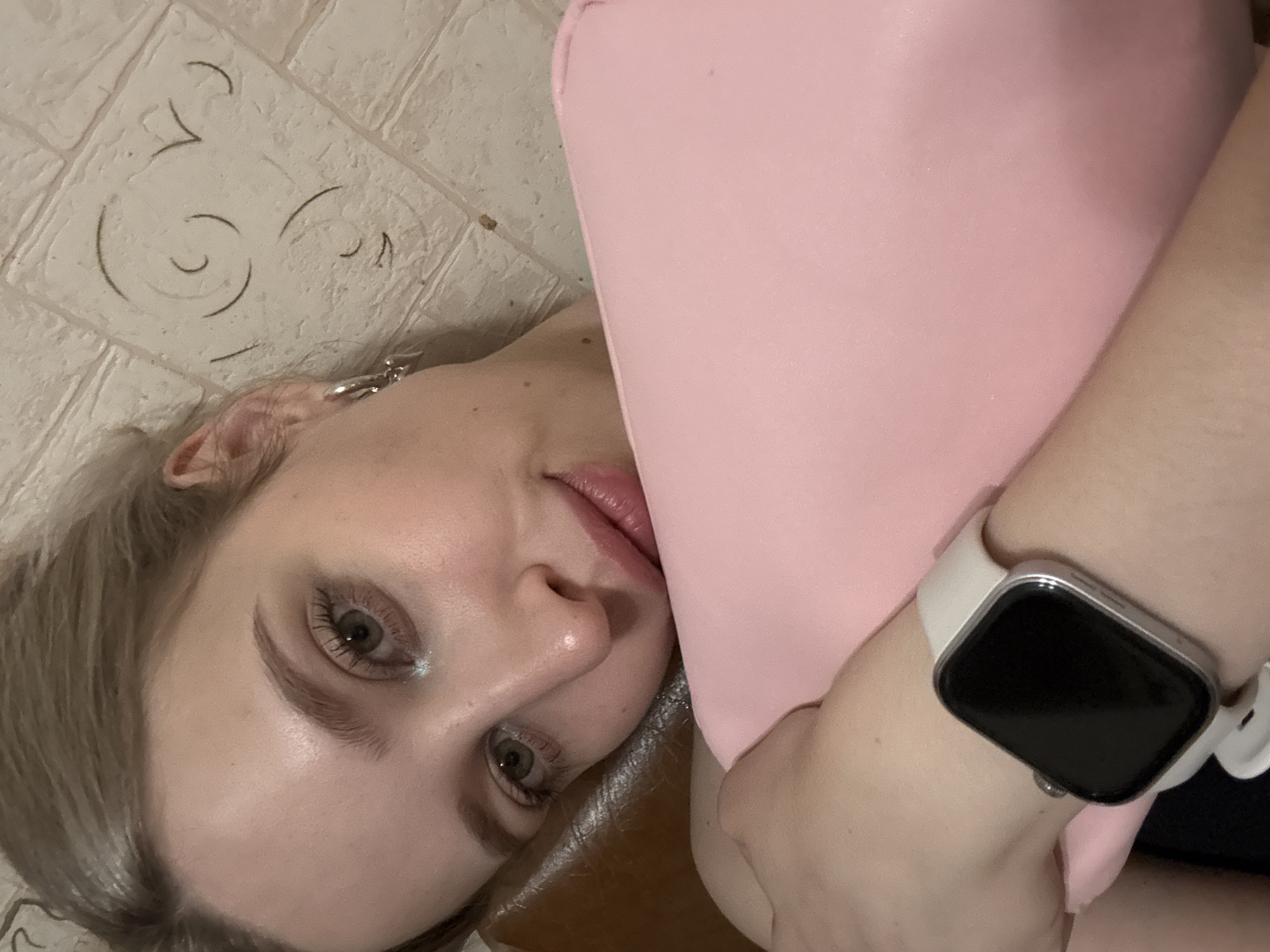Quiet afternoon at home in Krasnoyarsk with cats and everyday moments