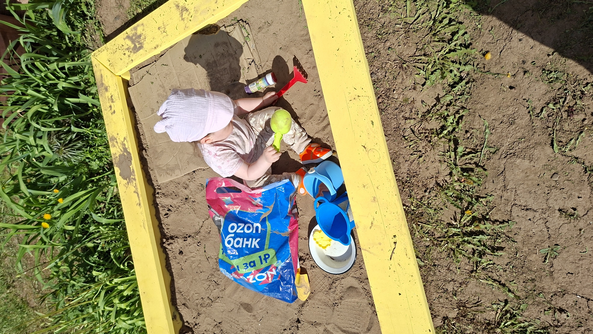 Family life documented in rural Russian village Sunday morning