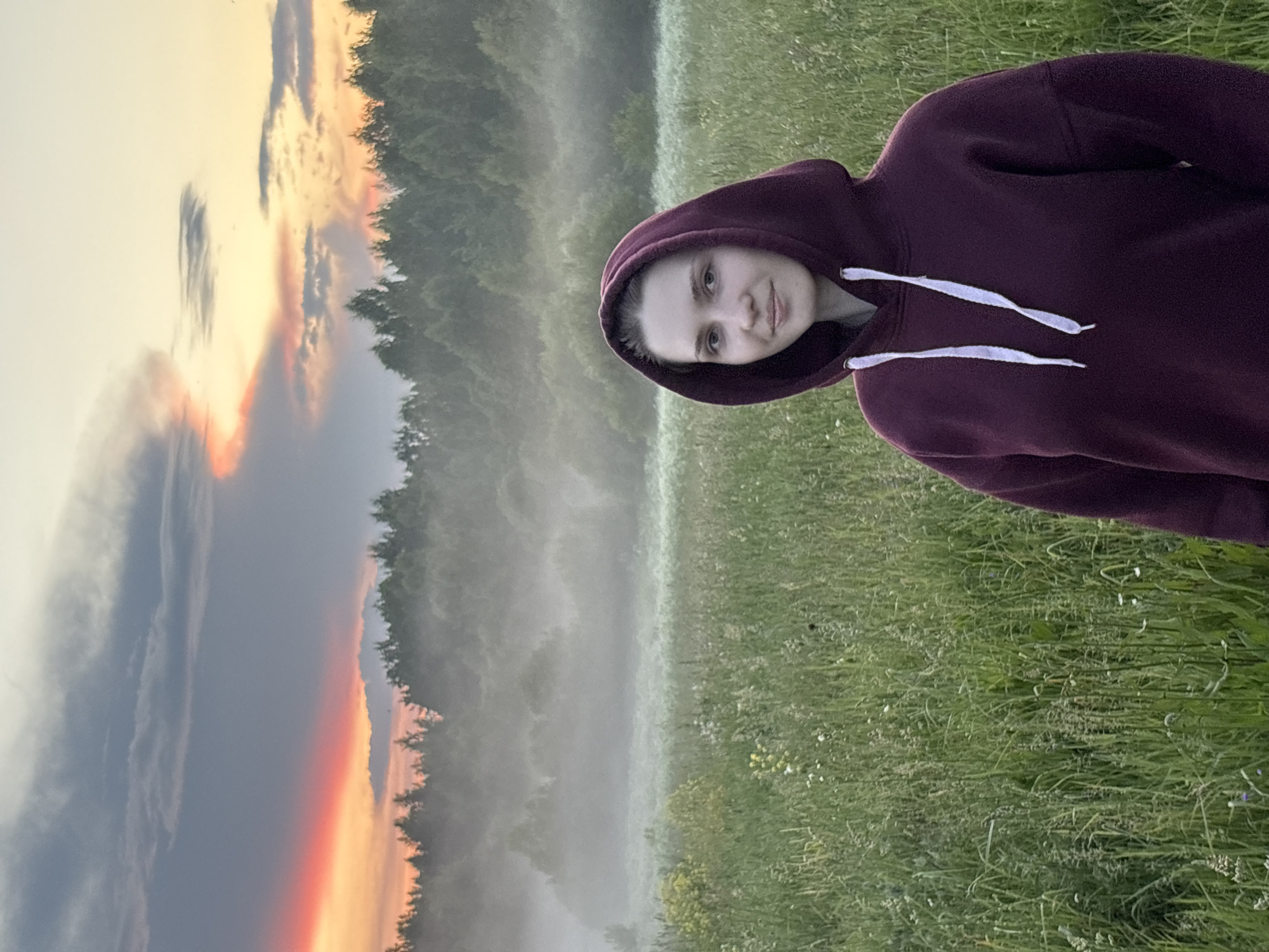 Evening countryside walk in Дресвяново during golden hour