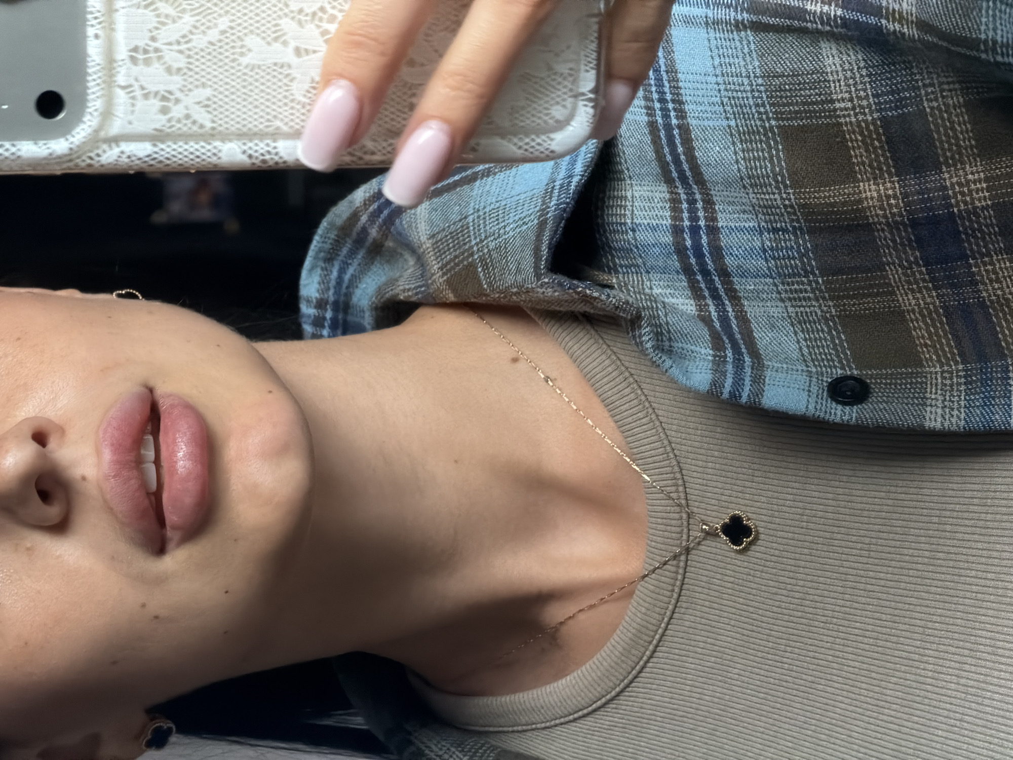 Woman documents daily routine through selfies and cooking activities