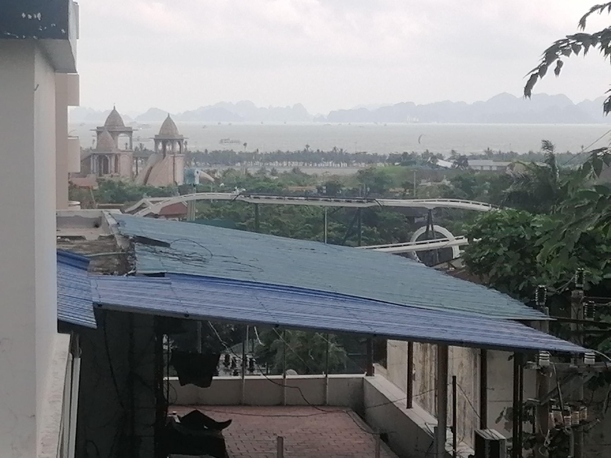 Early morning life documented across Bai Chay Ward, Vietnam