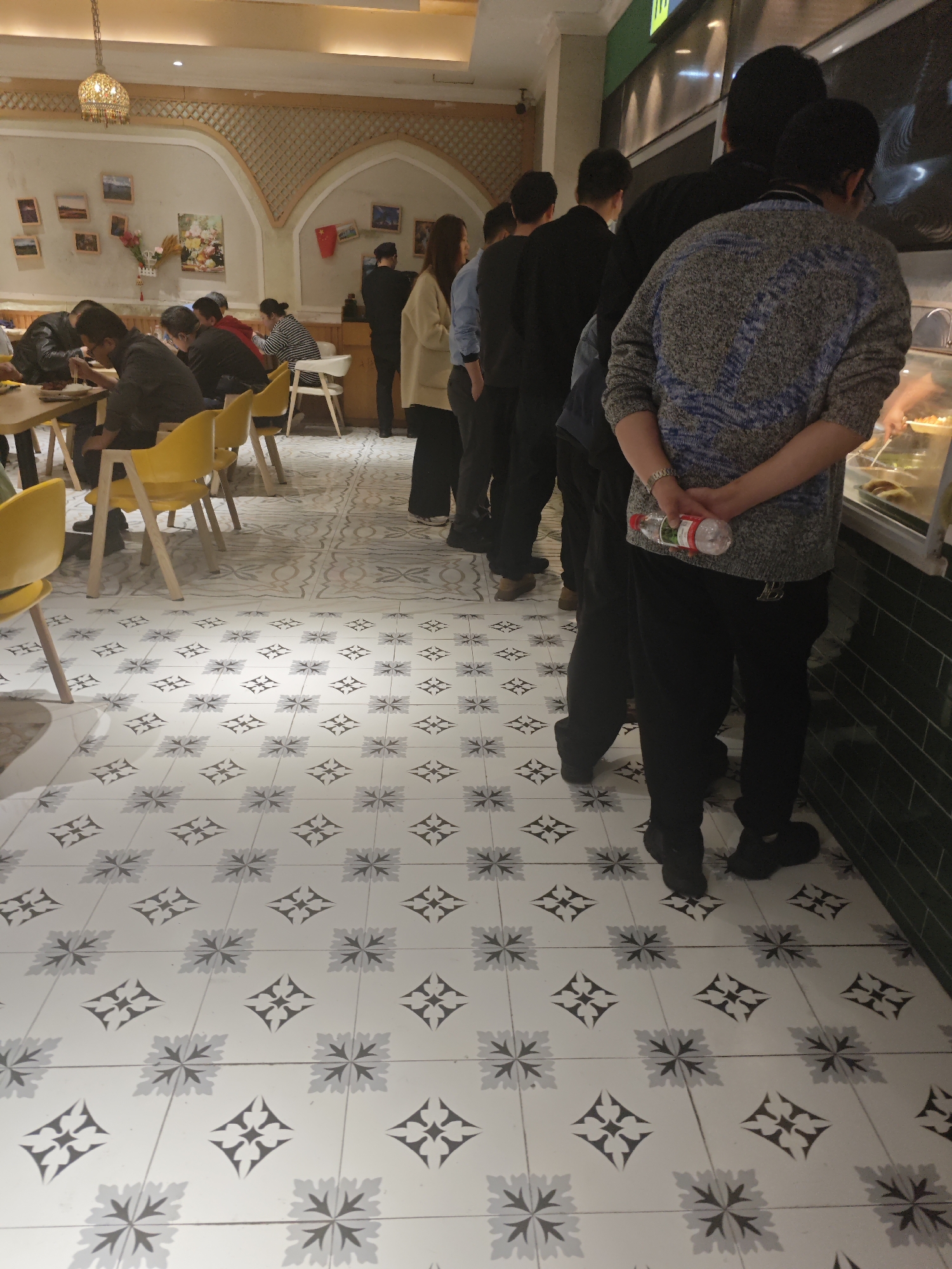 Morning food scene bustling in Chongqing High-tech Zone