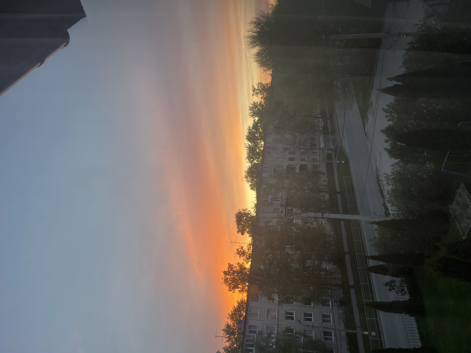 Sunset views captured across Ulyanovsk residential areas