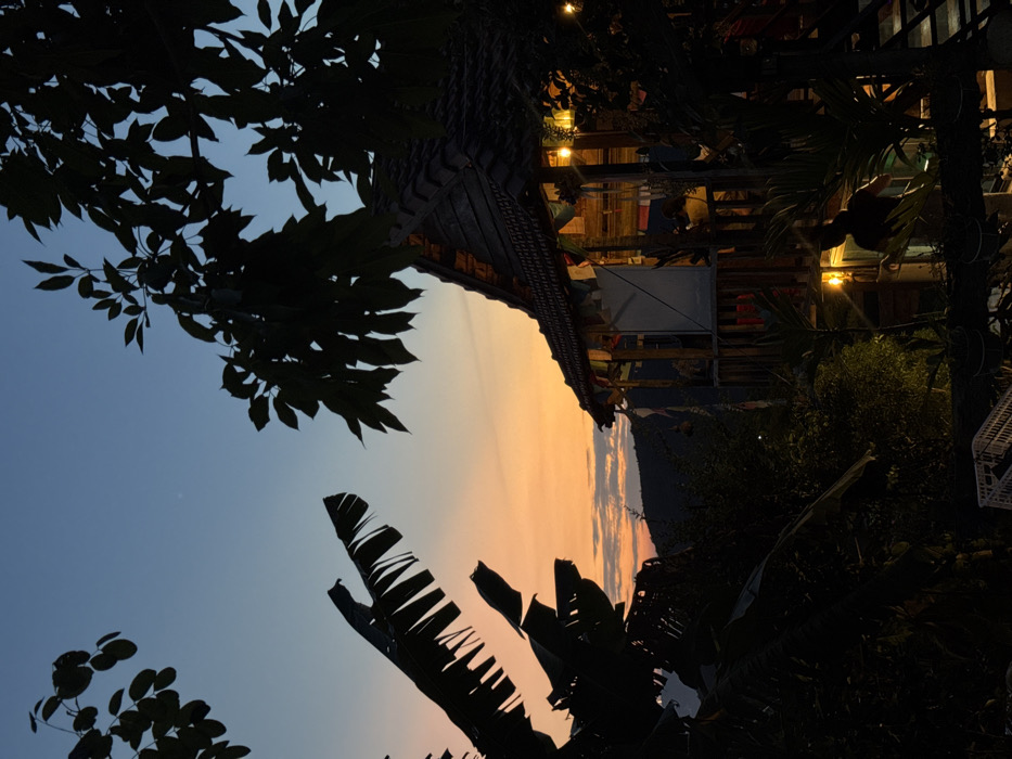 Twilight temple tour documented across Nha Trang's Long Son Pagoda